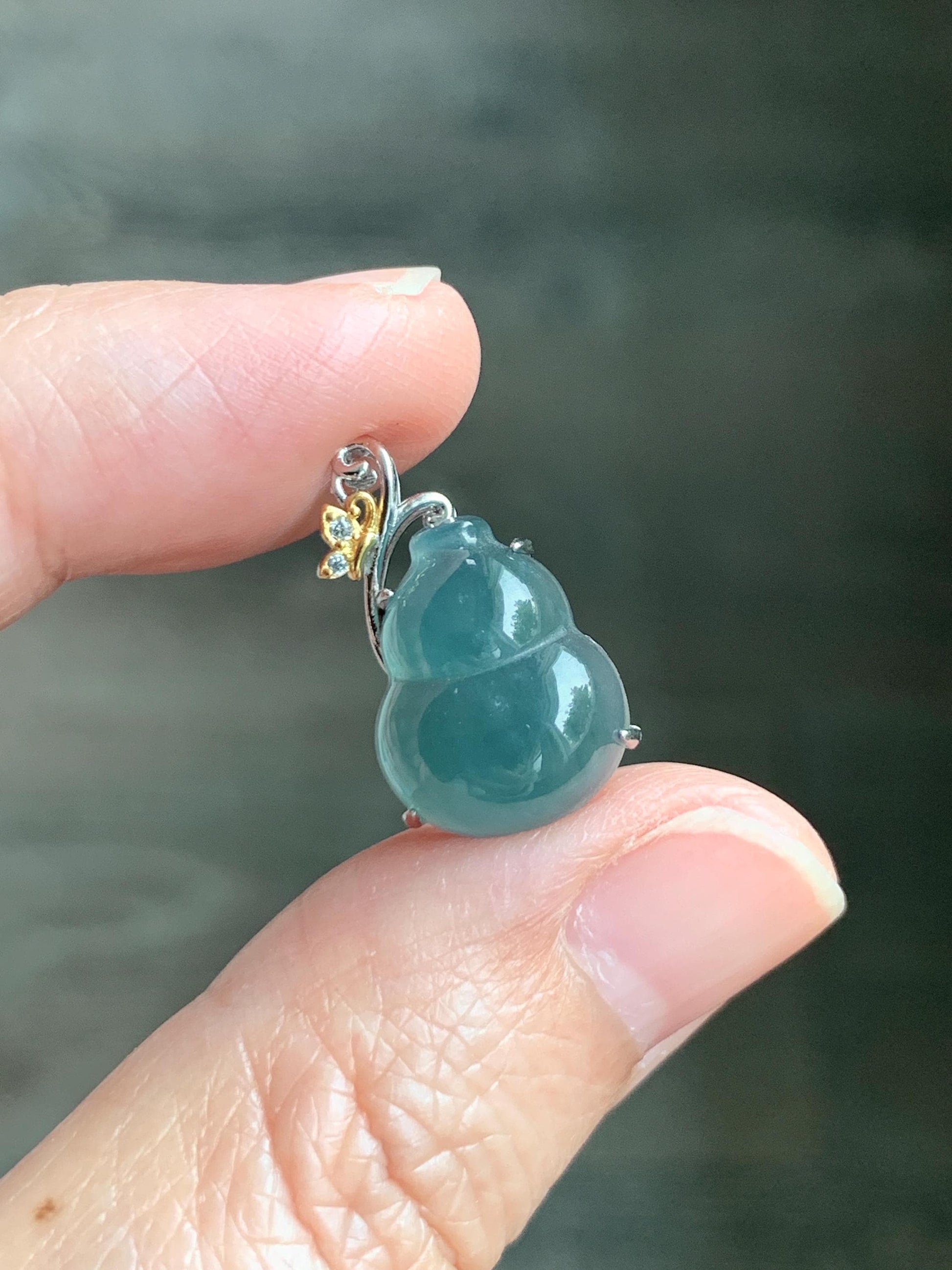Natural Grade A Guatemalan Icy Translucent Dark Dusty Teal Blue Jade Jadeite Gourd Hulu Pendant Sterling Silver 天然冰危暗蓝绿翡翠葫芦吊坠 WHL240D