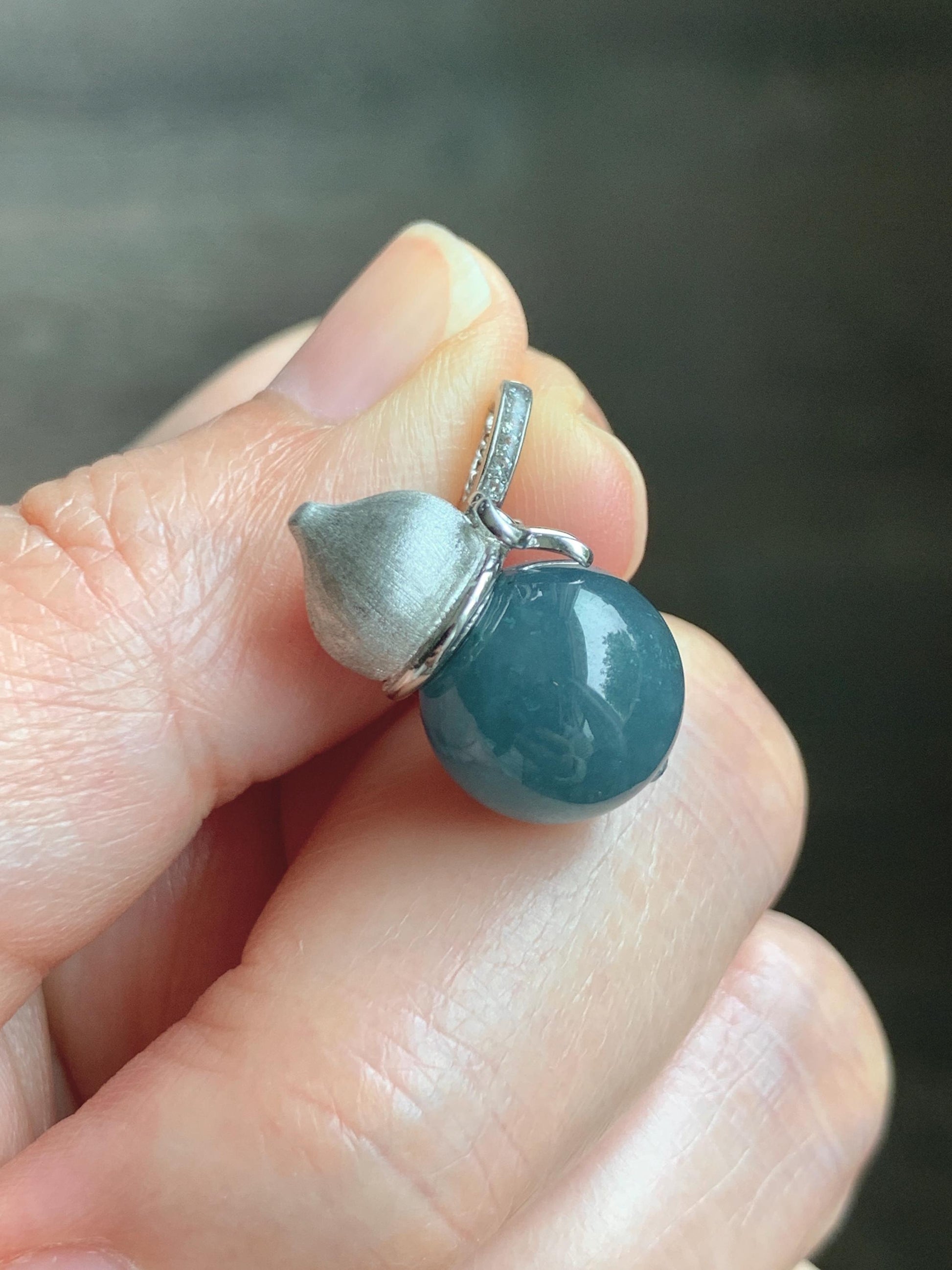 Natural Grade A Guatemalan Icy Translucent Dark Blue Jade Jadeite Bead Gourd Hulu Pendant Sterling Silver 5g 天然冰危是蓝翡翠单珠葫芦镶嵌吊坠 DZH110