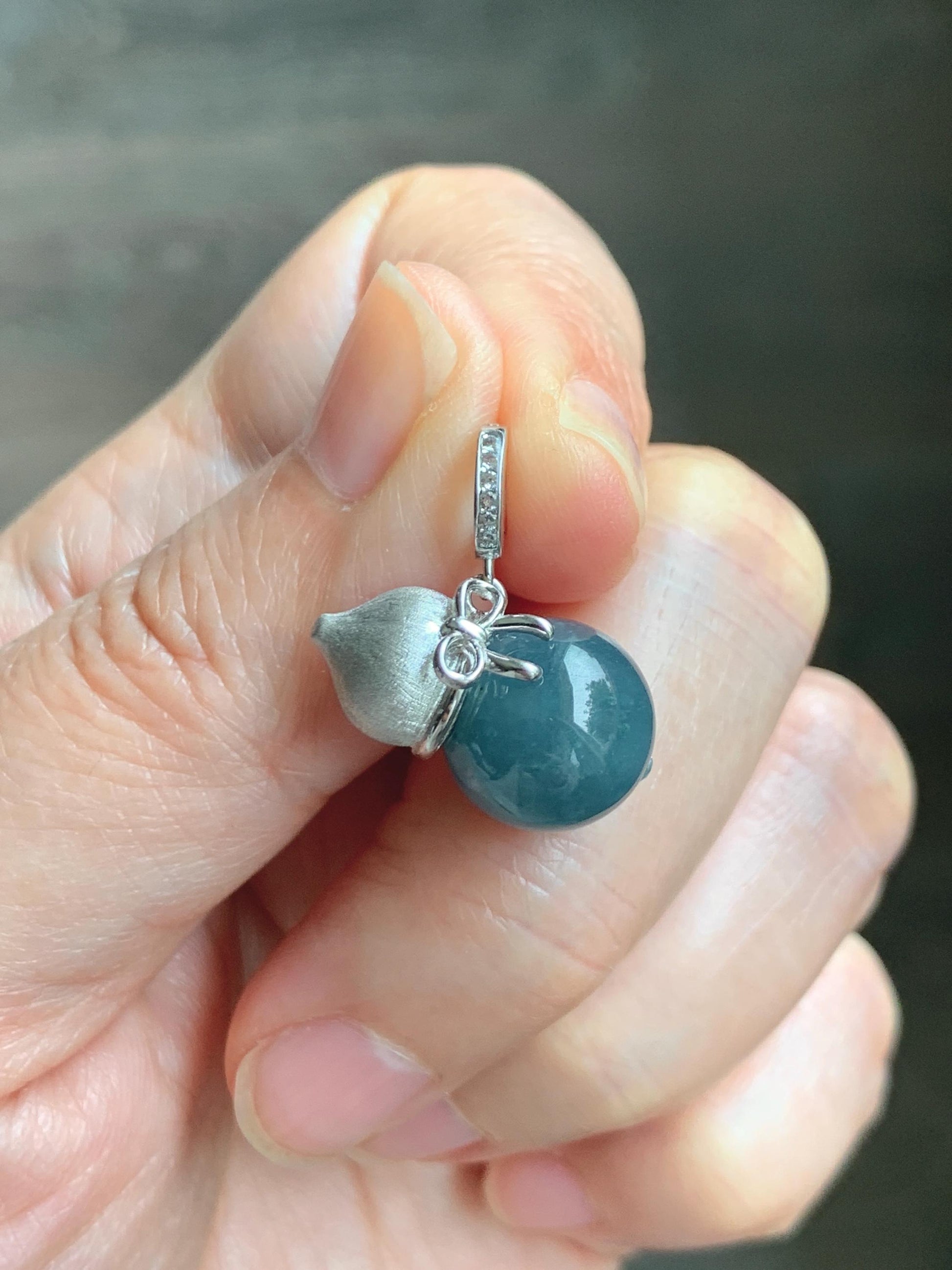 Natural Grade A Guatemalan Icy Translucent Dark Blue Jade Jadeite Bead Gourd Hulu Pendant Sterling Silver 5g 天然冰危是蓝翡翠单珠葫芦镶嵌吊坠 DZH110