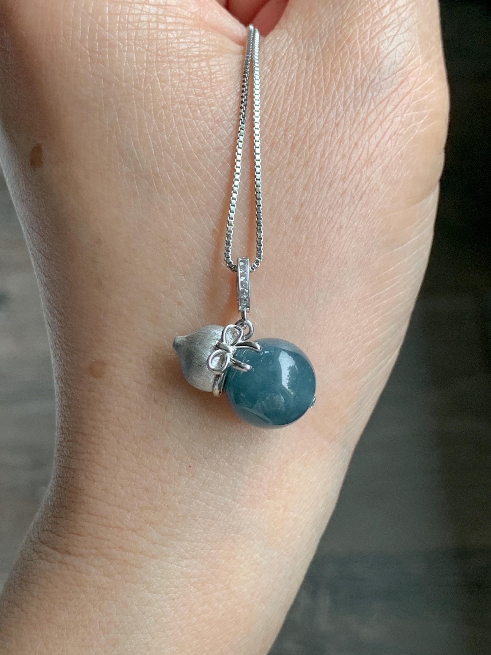 Natural Grade A Guatemalan Icy Translucent Dark Blue Jade Jadeite Bead Gourd Hulu Pendant Sterling Silver 5g 天然冰危是蓝翡翠单珠葫芦镶嵌吊坠 DZH110