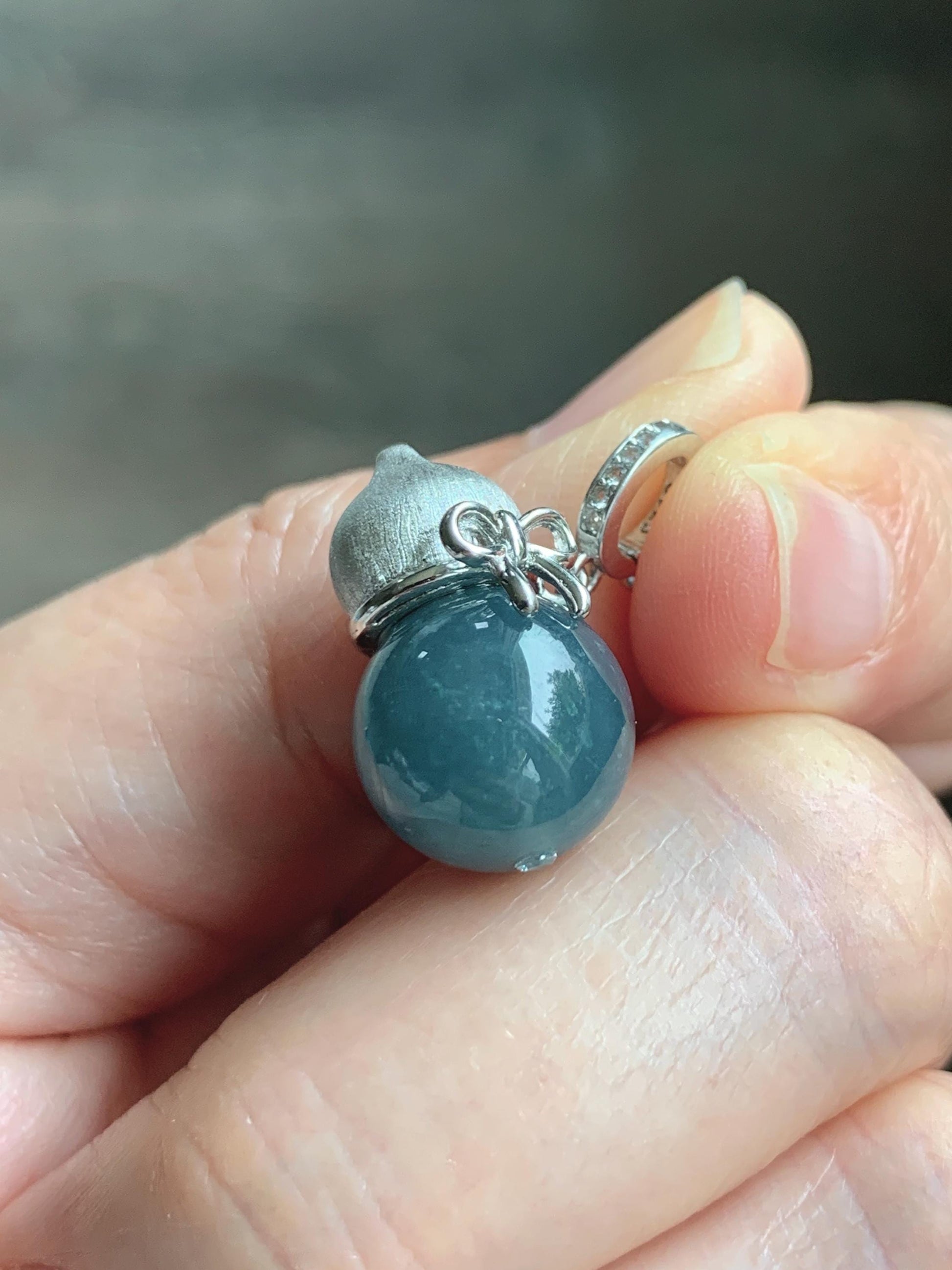 Natural Grade A Guatemalan Icy Translucent Dark Blue Jade Jadeite Bead Gourd Hulu Pendant Sterling Silver 5g 天然冰危是蓝翡翠单珠葫芦镶嵌吊坠 DZH110