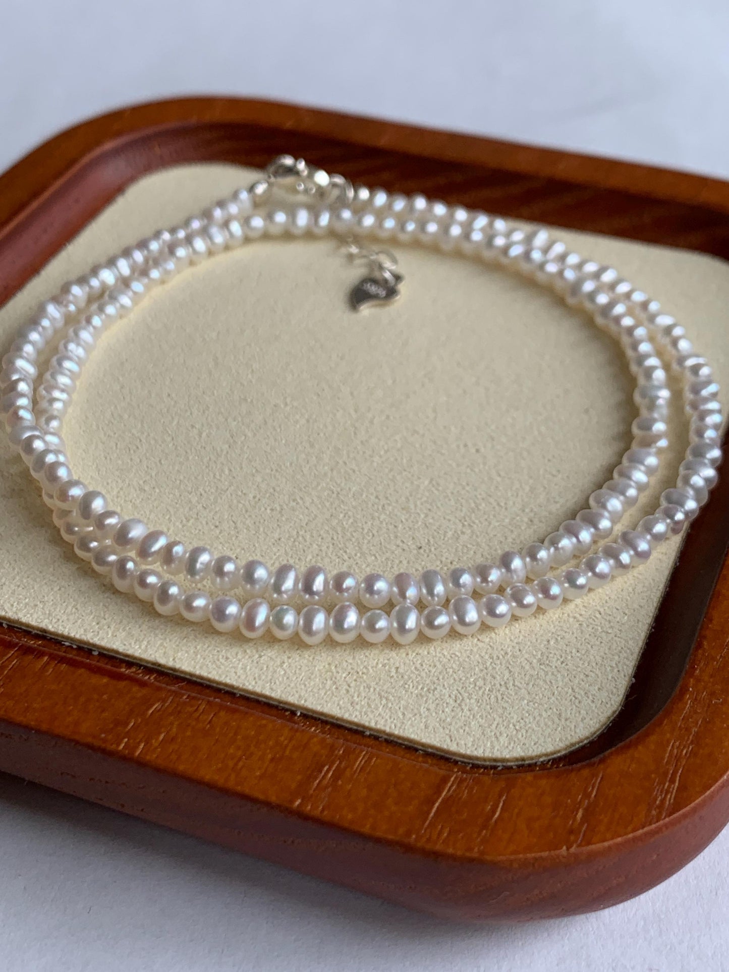 Natural Freshwater All-Nacre High Luster White Petite Pearls Beaded Necklace Sterling Silver 2.6x3.5mm 15.75”-16.5” 6g 天然淡水无核极光白珍珠项链 DSM420