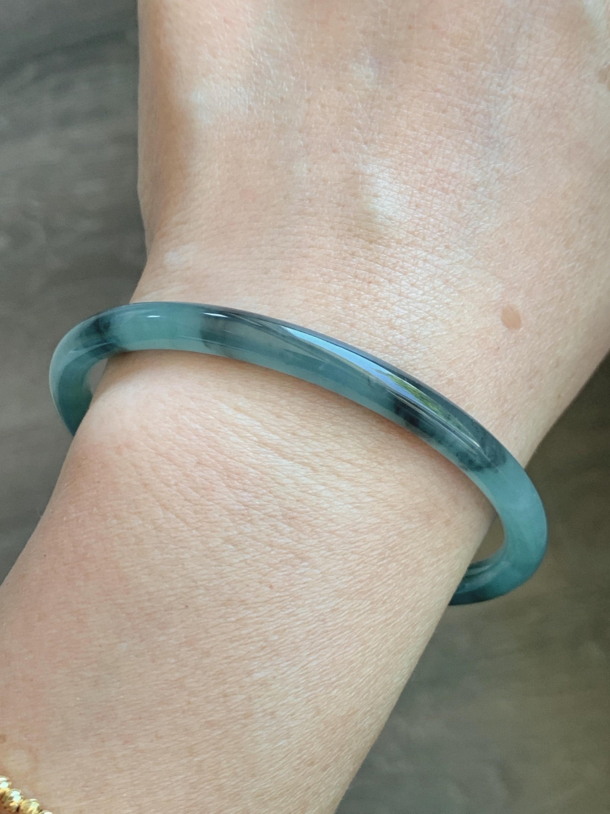 Certified Natural Grade A Guatemalan Icy Translucent Dusty Teal Green Wuji Jade Jadeite Slim Bangle 60.26mm 7.45” 17g 天然冰胶危蓝绿乌鸡翡翠细圆条手镯 1192