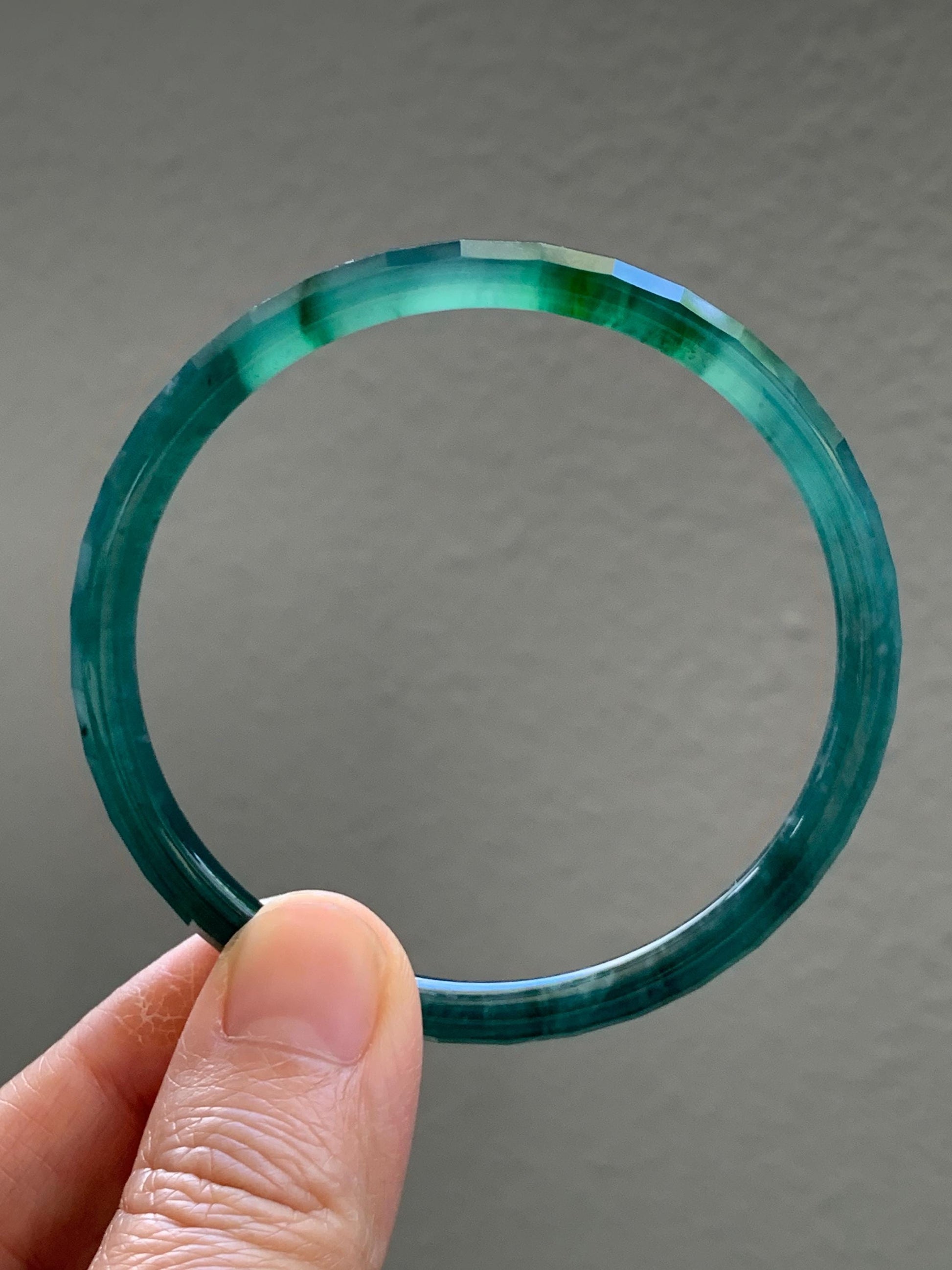 Certified Natural Grade A Guatemalan Icy Highly Translucent Deep Teal Green Faceted Jadeite Slim Bangle 56.9mm 7” 14g 天然冰胶危深蓝绿翡翠细圆条切割面手镯 215