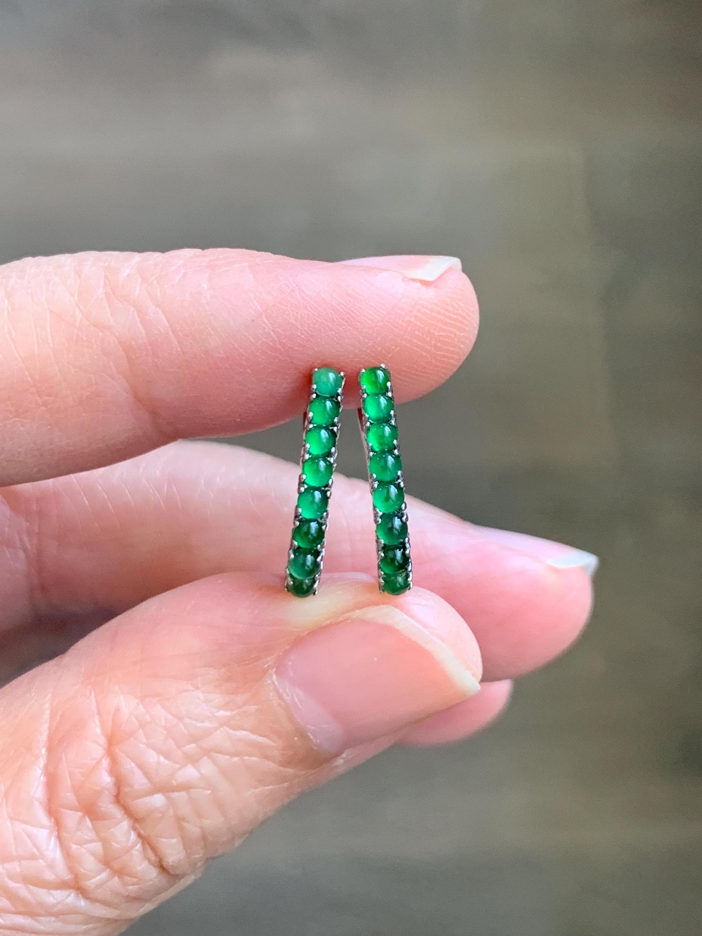 Natural Guatemalan Grade A Icy Highly Translucent Green Jade Jadeite Hoop Huggie Earrings Sterling Silver 天然冰危绿起光翡翠银镶耳包 WLB130