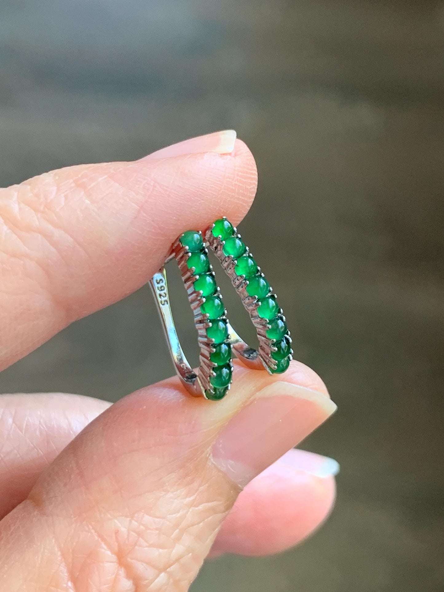 Natural Guatemalan Grade A Icy Highly Translucent Green Jade Jadeite Hoop Huggie Earrings Sterling Silver 天然冰危绿起光翡翠银镶耳包 WLB130