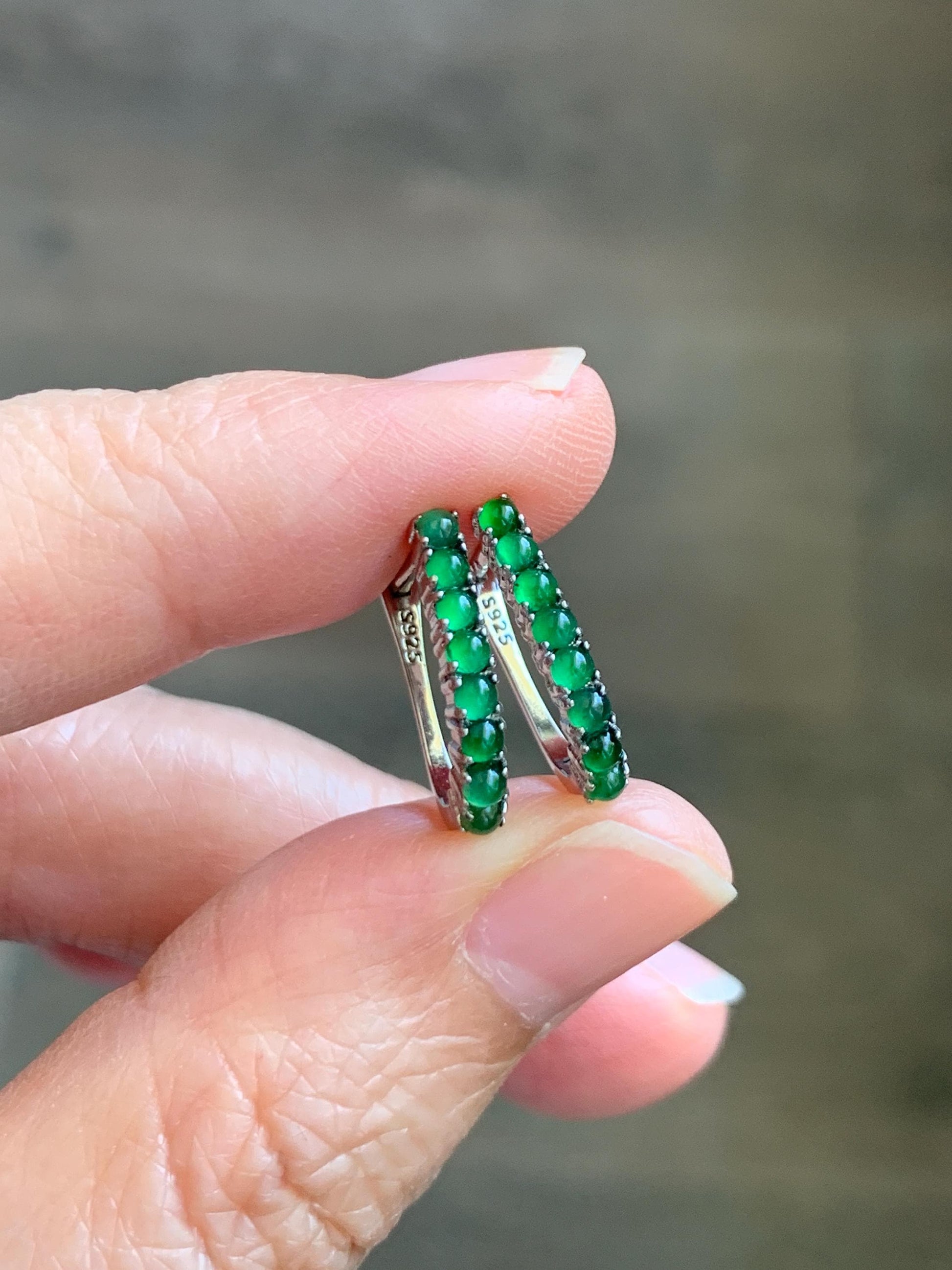 Natural Guatemalan Grade A Icy Highly Translucent Green Jade Jadeite Hoop Huggie Earrings Sterling Silver 天然冰危绿起光翡翠银镶耳包 WLB130