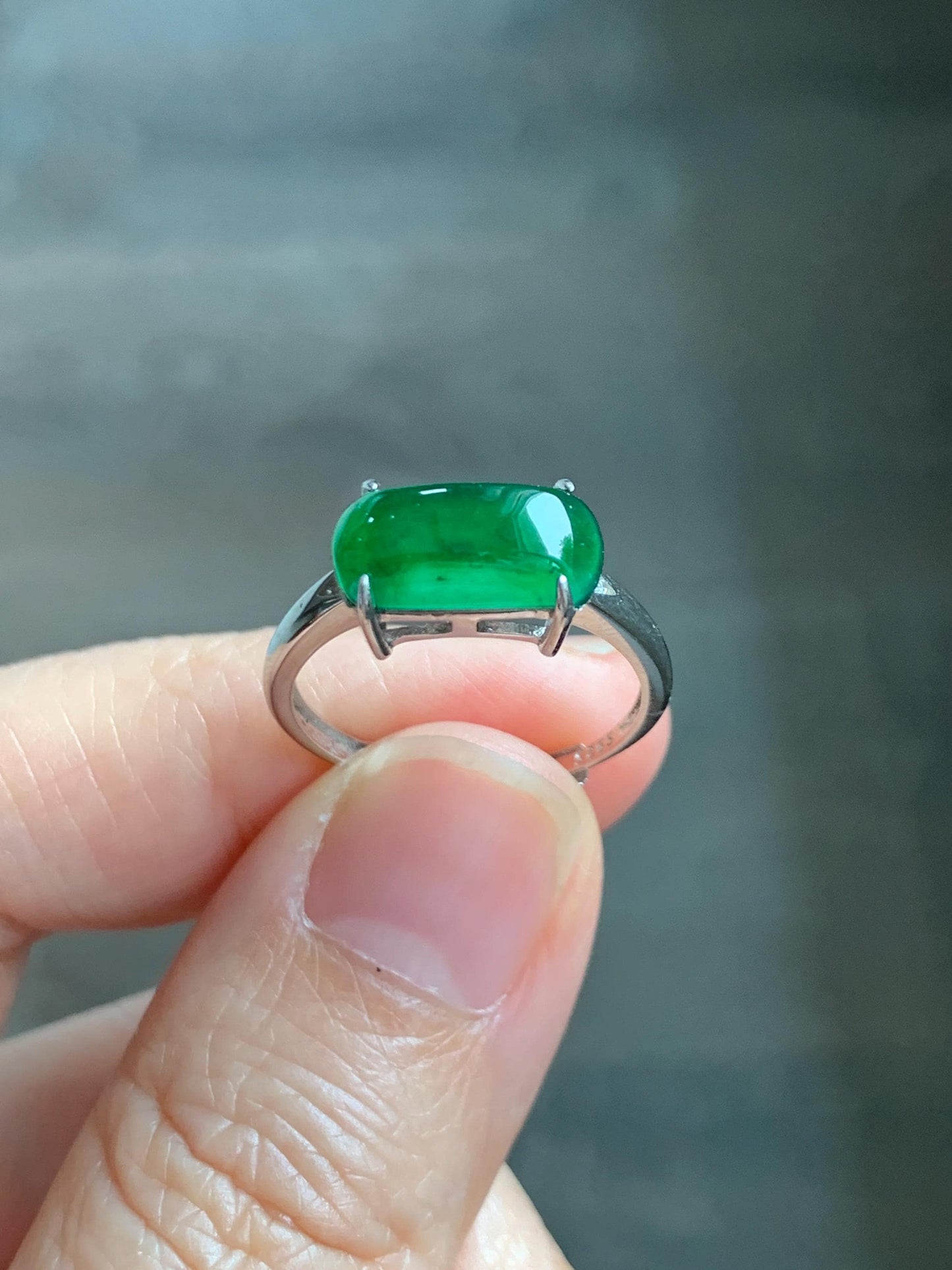 Natural Grade A Guatemalan Icy Translucent Vibrant Green Jadeite Saddle Ring Sterling Silver Size Adjustable 天然冰危绿翡翠马鞍银镶戒指 WMA135A