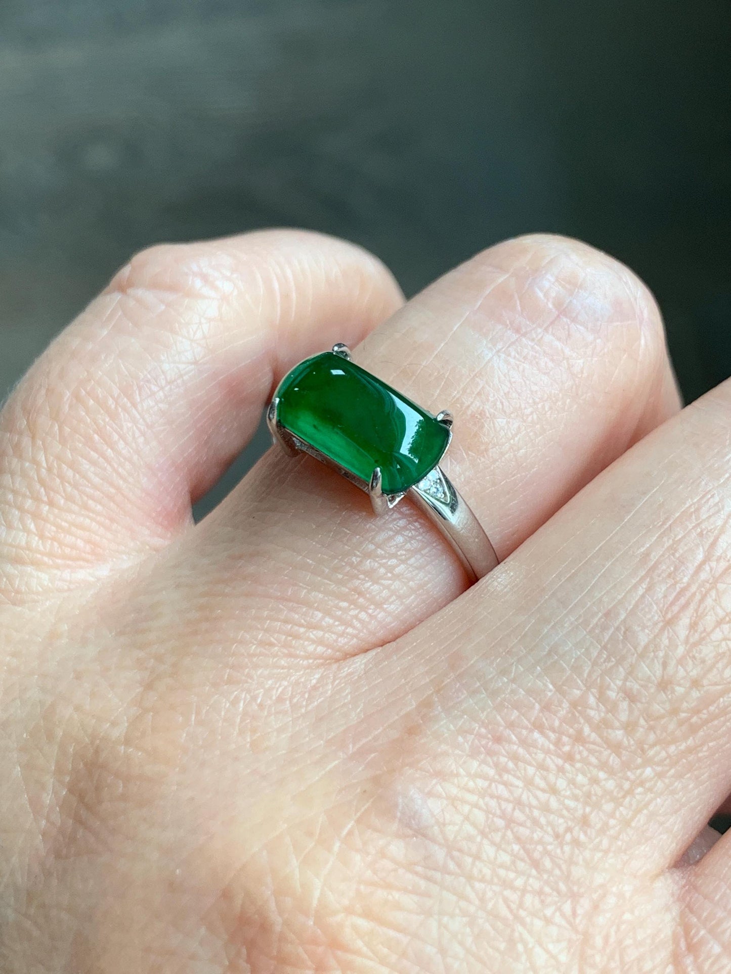 Natural Grade A Guatemalan Icy Translucent Vibrant Green Jadeite Saddle Ring Sterling Silver Size Adjustable 天然冰危绿翡翠马鞍银镶戒指 WMA135A