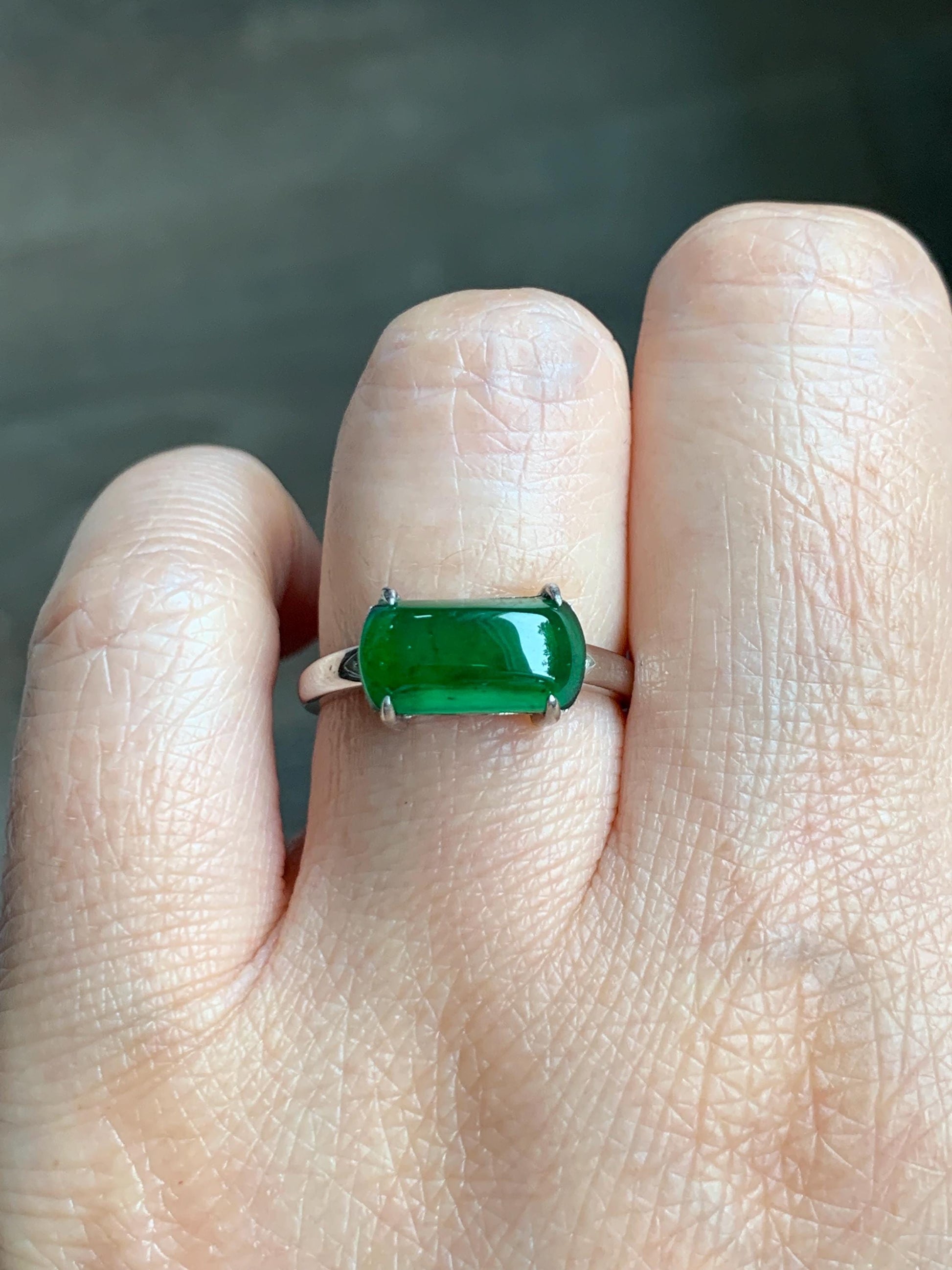 Natural Grade A Guatemalan Icy Translucent Vibrant Green Jadeite Saddle Ring Sterling Silver Size Adjustable 天然冰危绿翡翠马鞍银镶戒指 WMA135A
