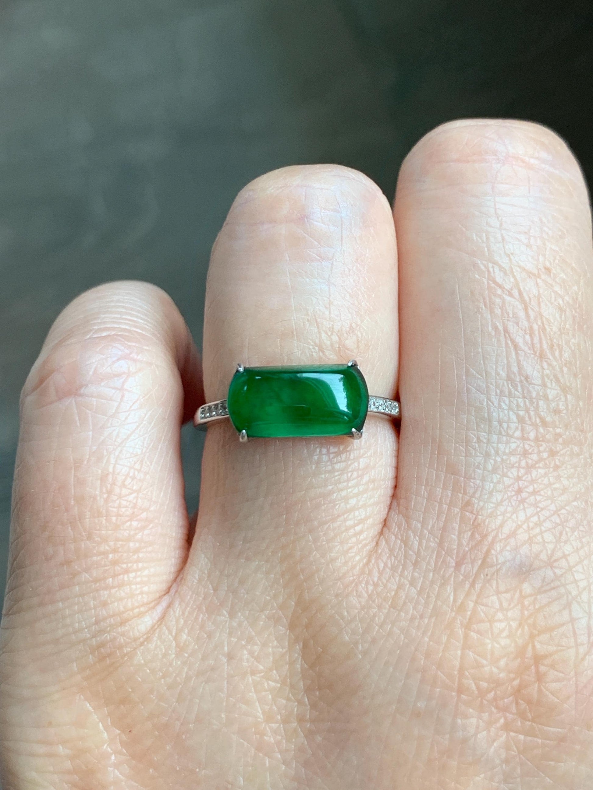 Natural Grade A Guatemalan Icy Translucent Vibrant Green Jadeite Saddle Ring Sterling Silver Size Adjustable 天然冰危绿翡翠马鞍银镶戒指 WMA135C