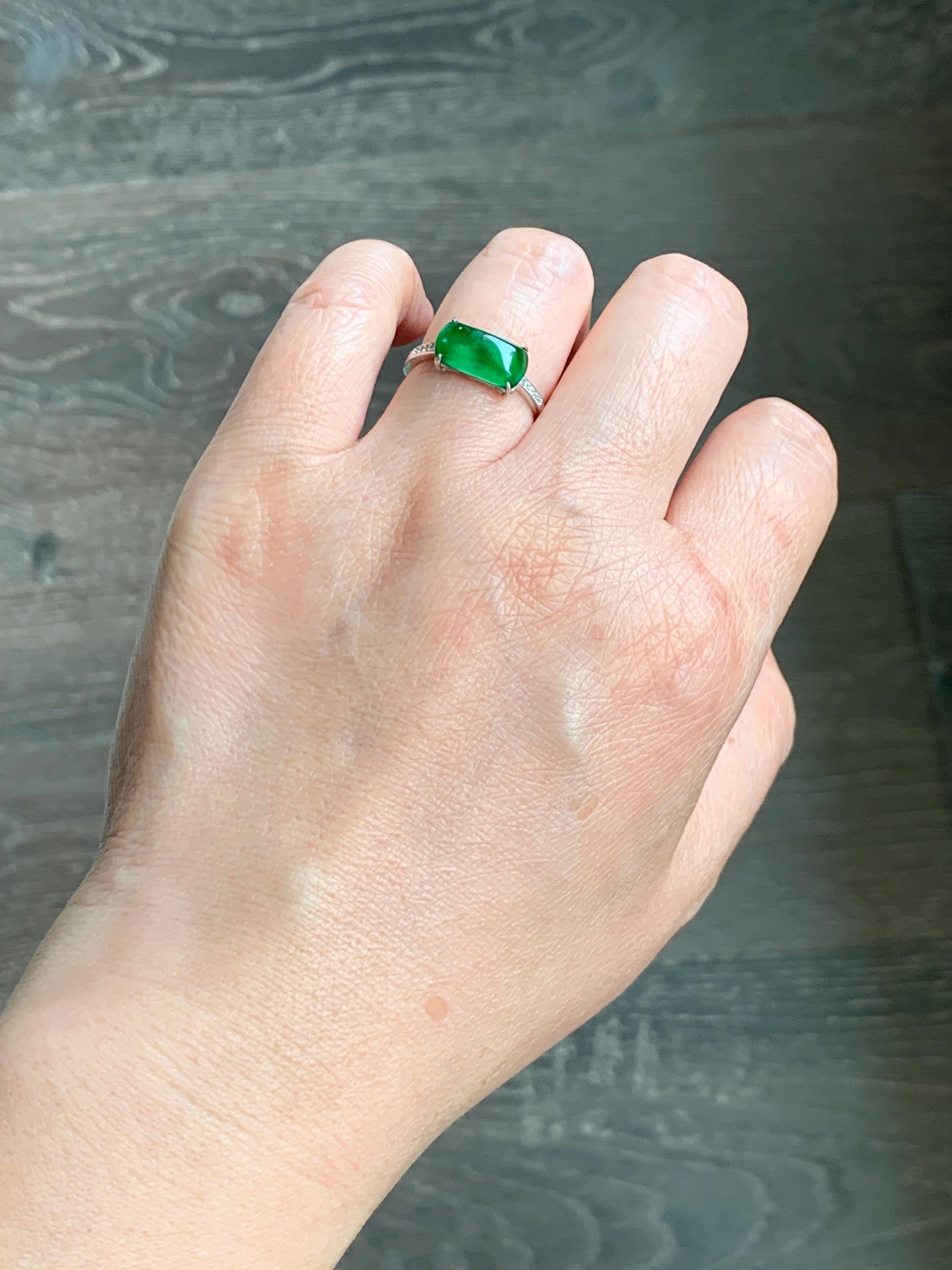 Natural Grade A Guatemalan Icy Translucent Vibrant Green Jadeite Saddle Ring Sterling Silver Size Adjustable 天然冰危绿翡翠马鞍银镶戒指 WMA135C
