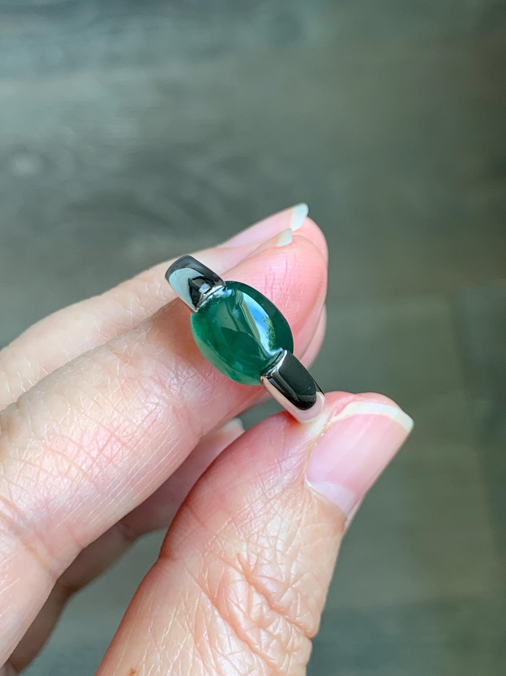 Natural Grade A Guatemalan Icy Translucent Teal Green Oval Cabochon Jade Jadeite Ring Sterling Silver Size 7.5 US 6g 天然冰危蓝绿翡翠银镶戒指 WHS512C