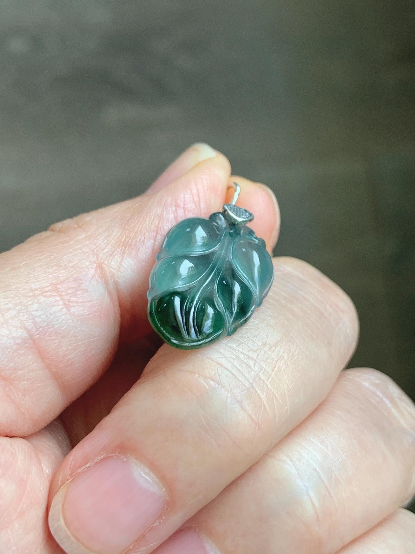 Natural Grade A Guatemalan Icy Translucent Teal Dark Green Marbled Jade Jadeite Carved Leaf Pendant Sterling Silver 天然冰胶危深蓝翡翠大叶有成银镶吊坠 WLD55C