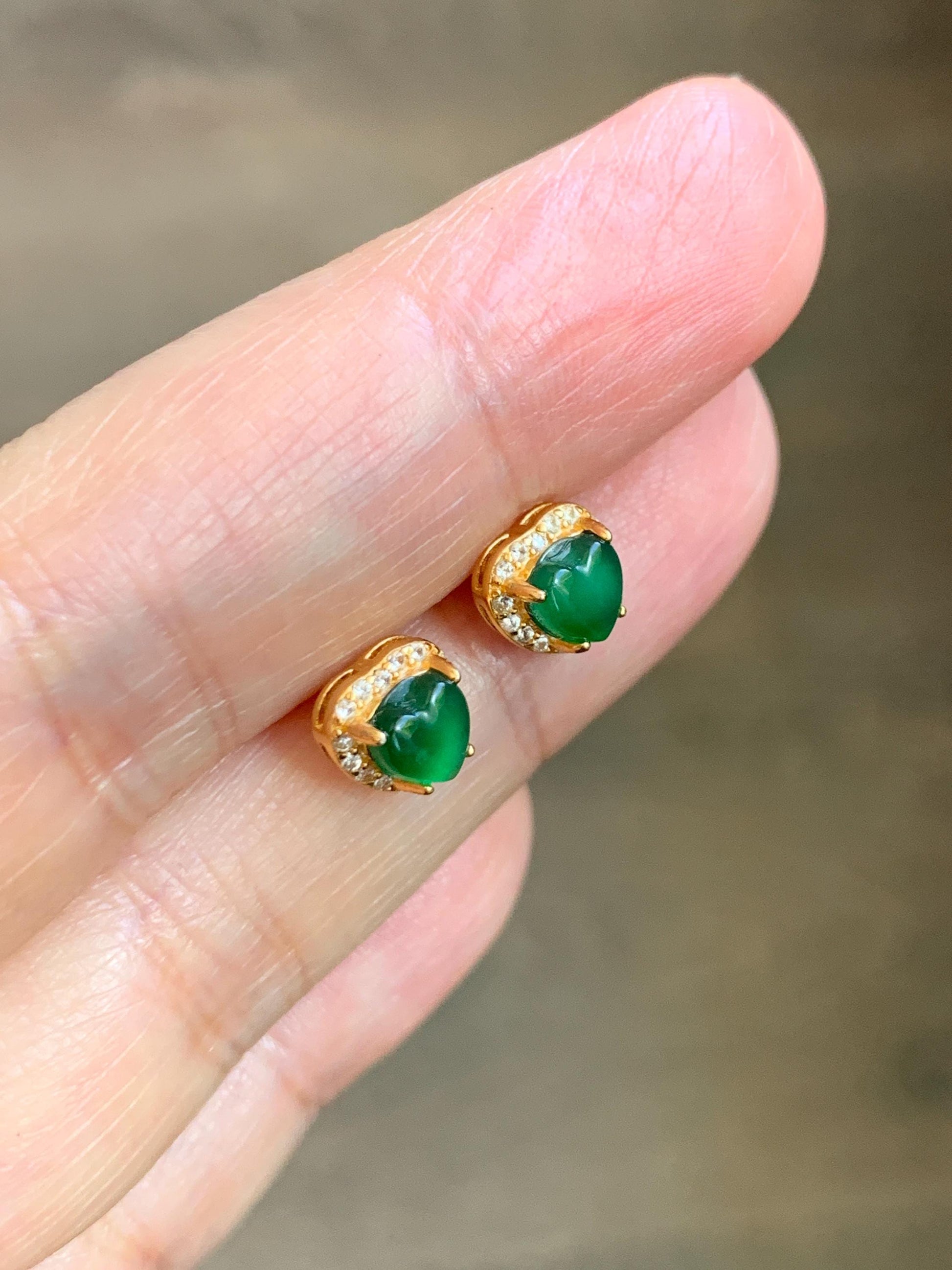 Natural Grade A Guatemalan Icy Translucent Vibrant Green Jade Jadeite Heart Halo Stud Earrings Sterling Silver 天然冰危绿翡翠爱心银耳钉 AXD66