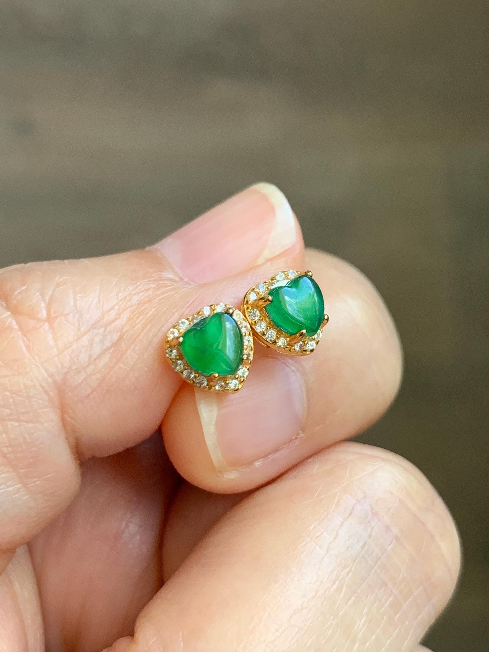 Natural Grade A Guatemalan Icy Translucent Vibrant Green Jade Jadeite Heart Halo Stud Earrings Sterling Silver 天然冰危绿翡翠爱心银耳钉 AXD66
