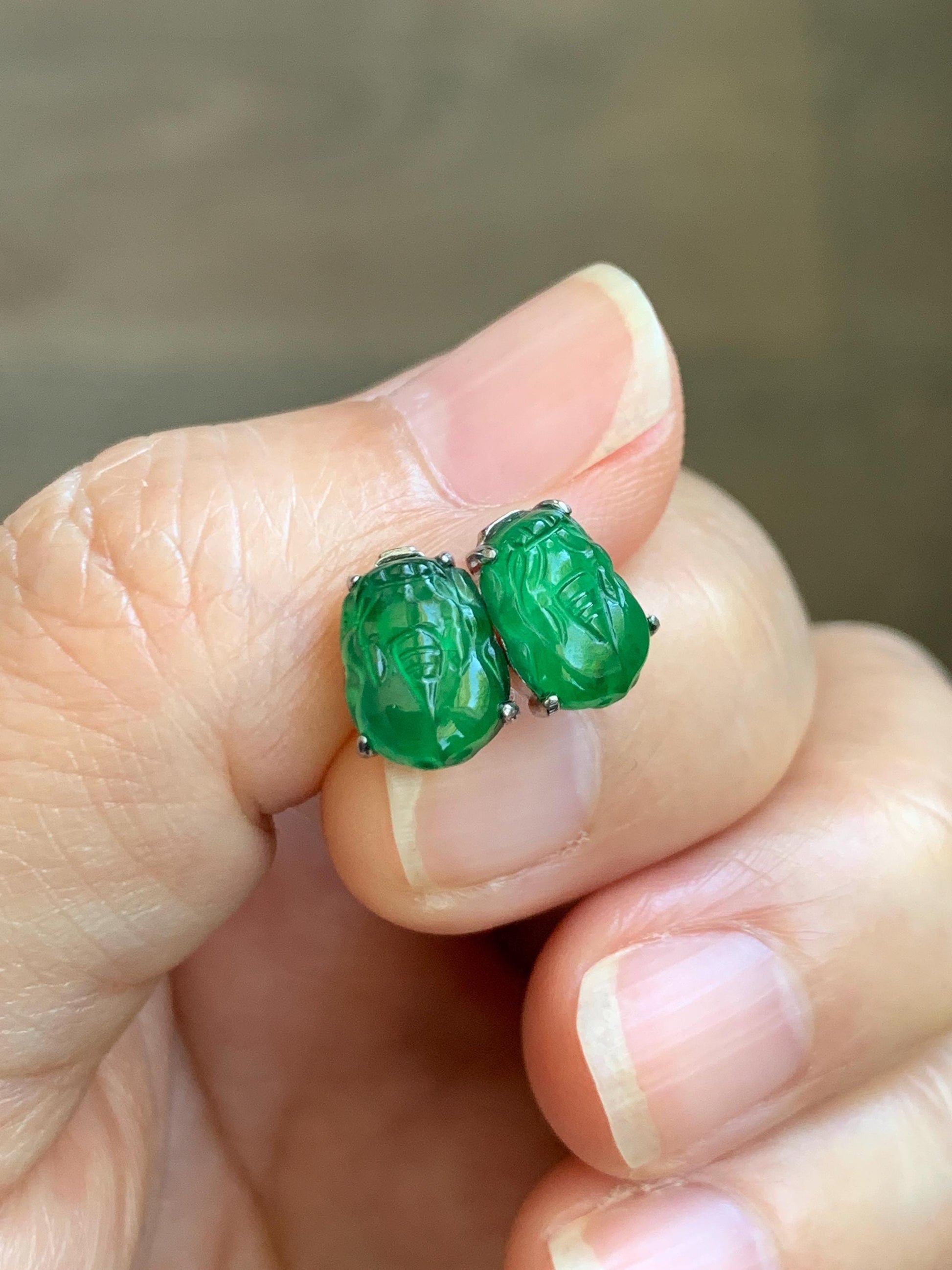 Natural Guatemalan Grade A Icy Translucent Vibrant Green Jade Jadeite Petite Pixiu Stud Earrings Sterling Silver 天然冰危绿翡翠迷你貔貅镶嵌耳钉 WPX88