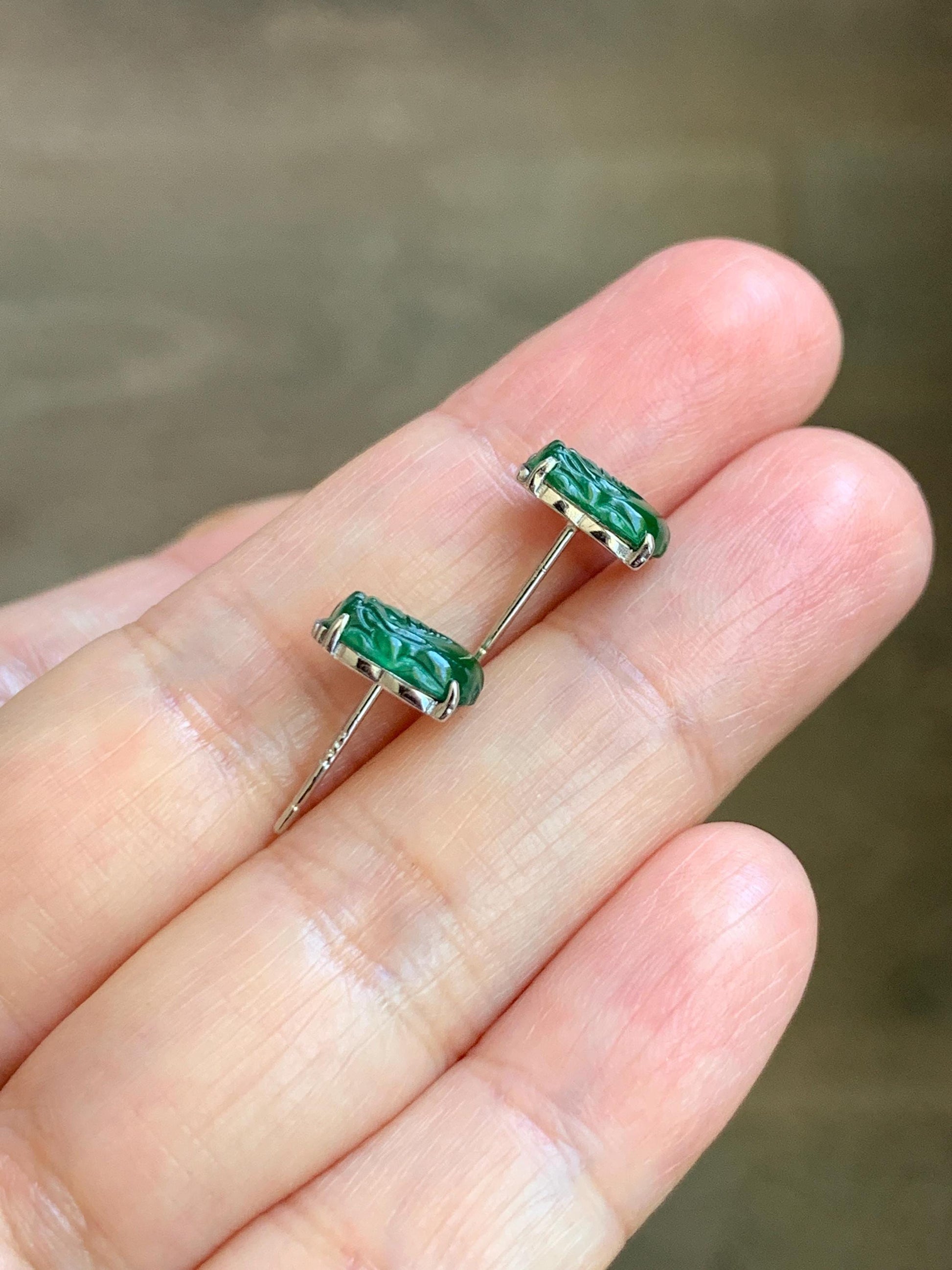 Natural Guatemalan Grade A Icy Translucent Vibrant Green Jade Jadeite Petite Pixiu Stud Earrings Sterling Silver 天然冰危绿翡翠迷你貔貅镶嵌耳钉 WPX88
