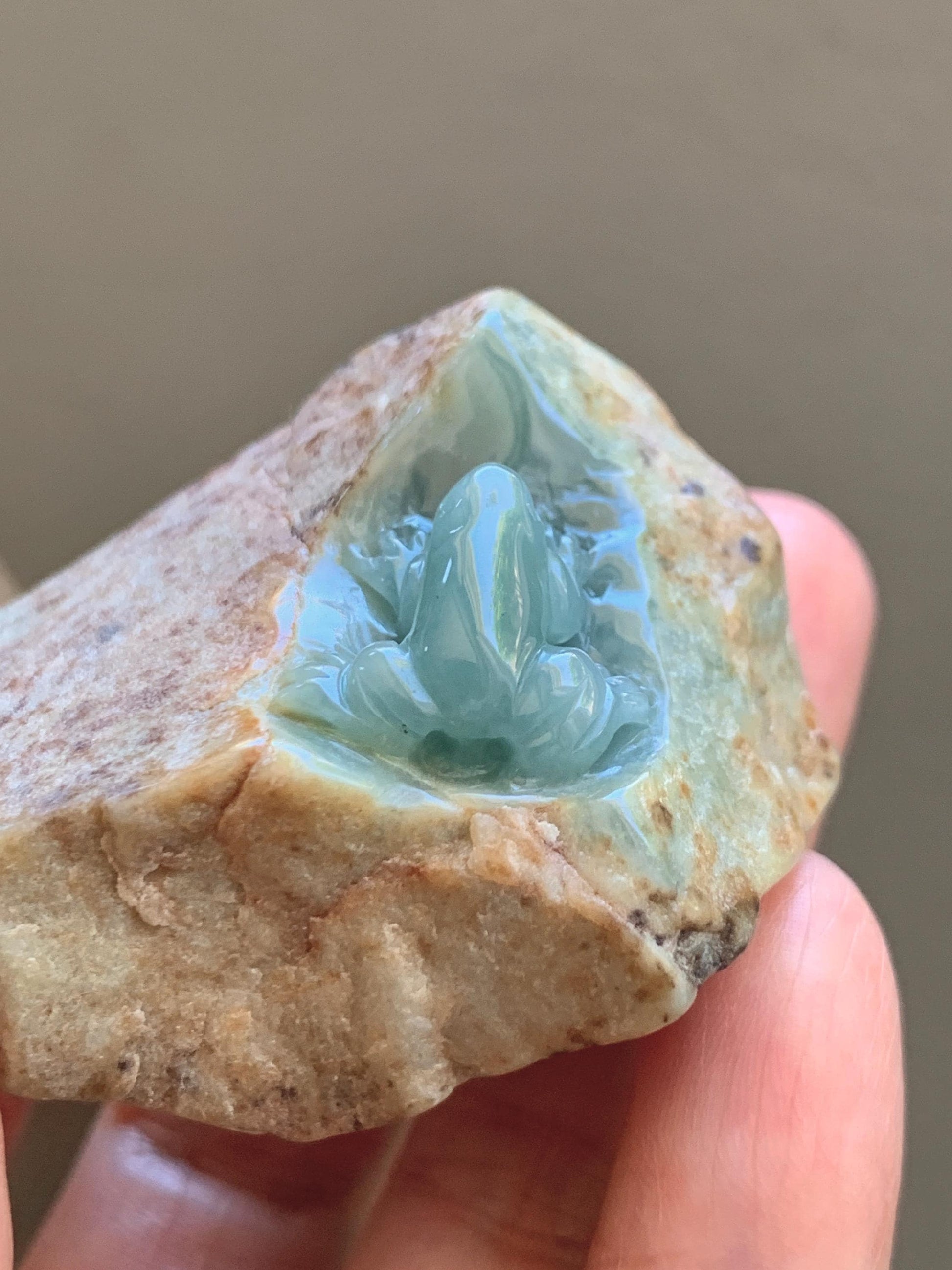Grade A Natural Guatemalan Dusty Blue Jade Jadeite with Brown Rind Frog Carved Rock Tea Pet Pal Home Decor Book End 70g 天然冰危翡翠皮壳料青蛙茶宠 WLC125
