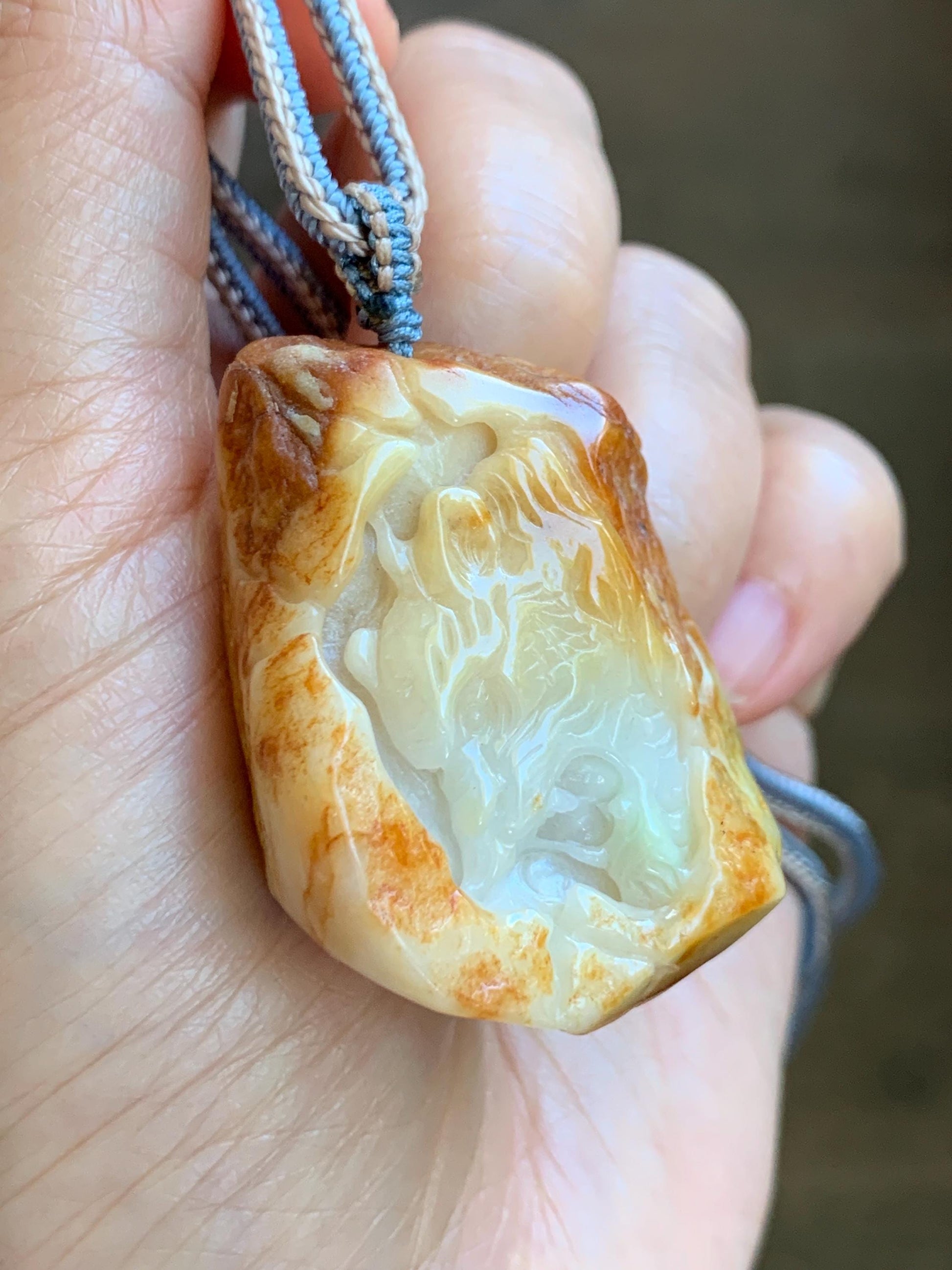 Grade A Natural White Jade Jadeite with Dark Yellow Rind Carved Tiger Pendant Rope Necklace 27” 39g 天然翡翠皮壳料老虎雕吊坠 MPKH110