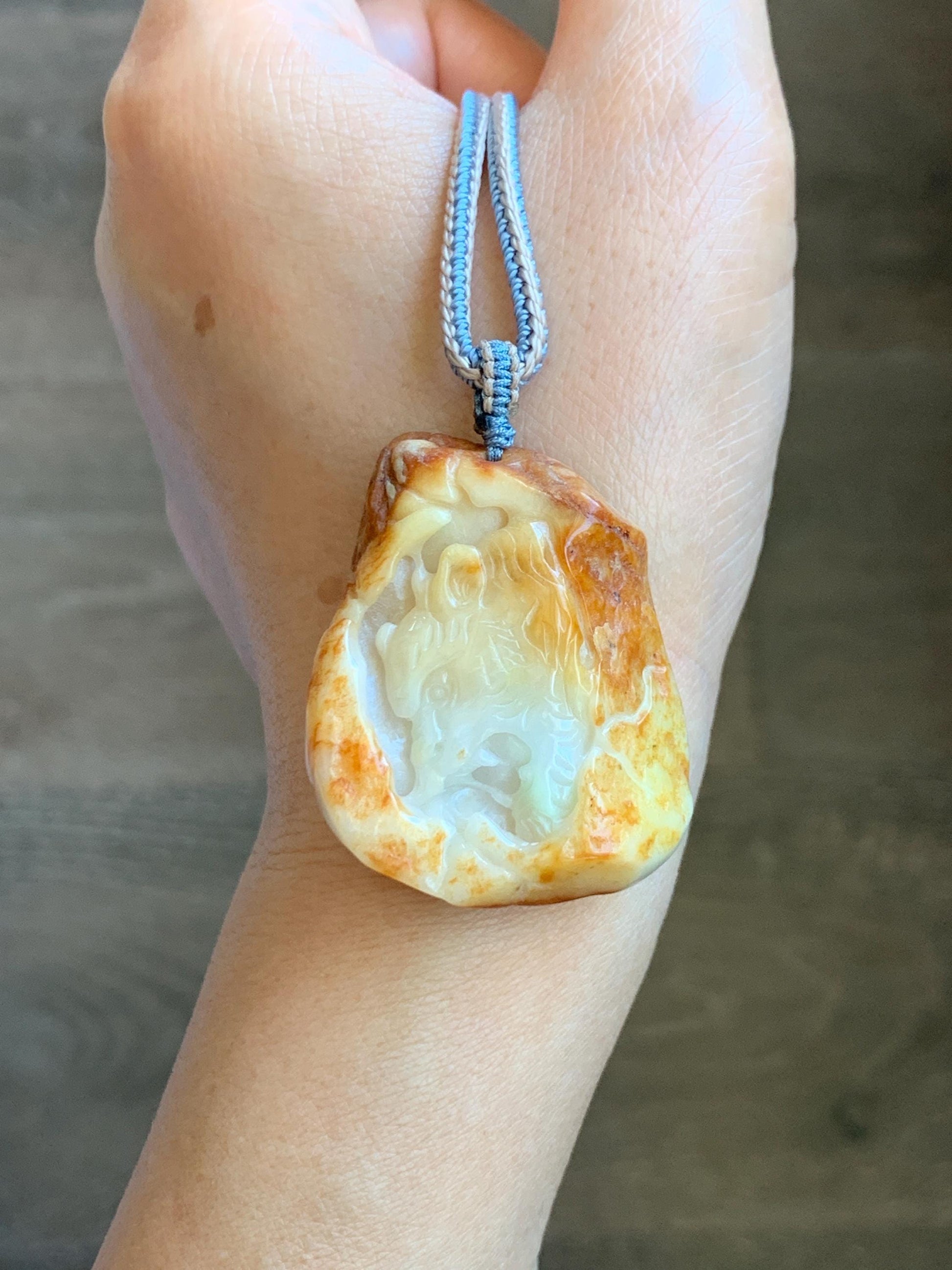 Grade A Natural White Jade Jadeite with Dark Yellow Rind Carved Tiger Pendant Rope Necklace 27” 39g 天然翡翠皮壳料老虎雕吊坠 MPKH110
