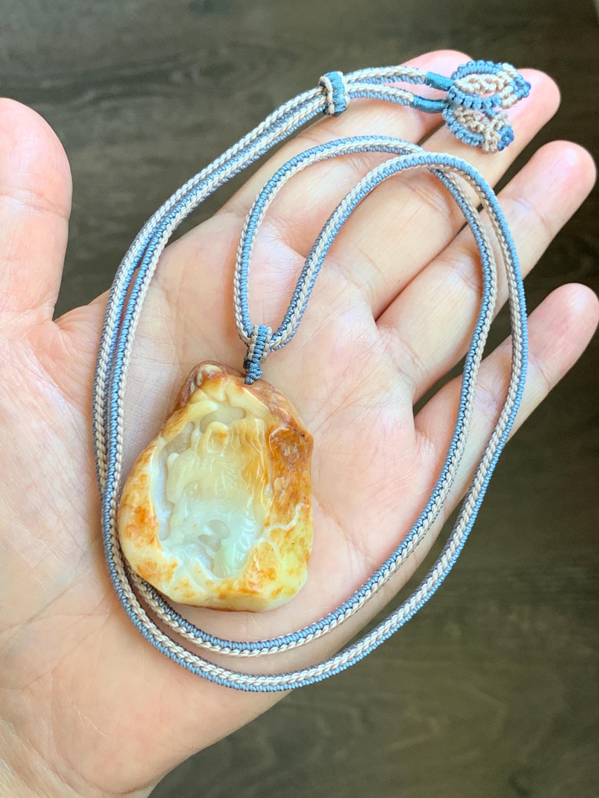 Grade A Natural White Jade Jadeite with Dark Yellow Rind Carved Tiger Pendant Rope Necklace 27” 39g 天然翡翠皮壳料老虎雕吊坠 MPKH110