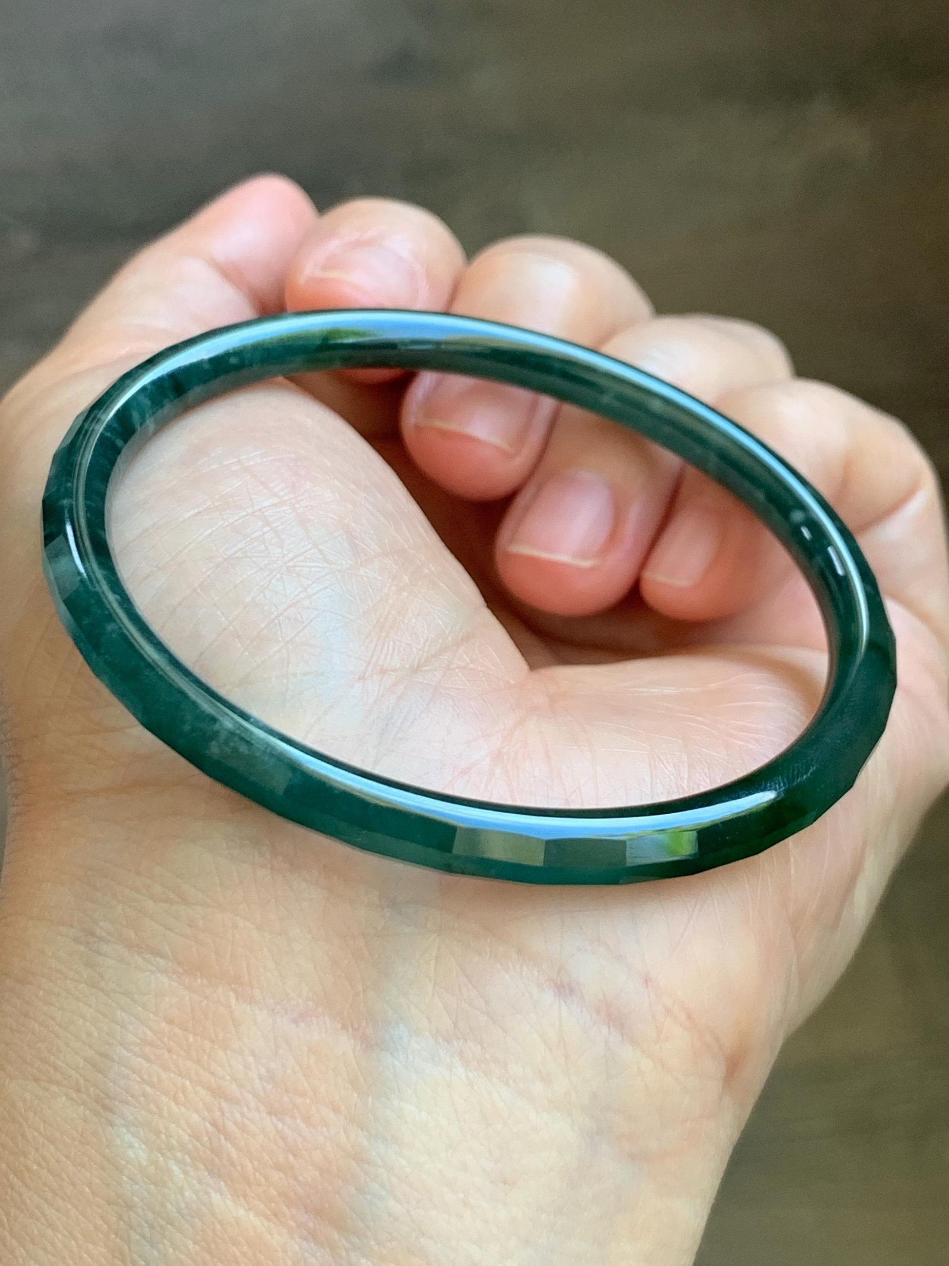 Certified Natural Grade A Guatemalan Icy Highly Translucent Deep Teal Green Faceted Jadeite Slim Bangle 56.9mm 7” 14g 天然冰胶危深蓝绿翡翠细圆条切割面手镯 215