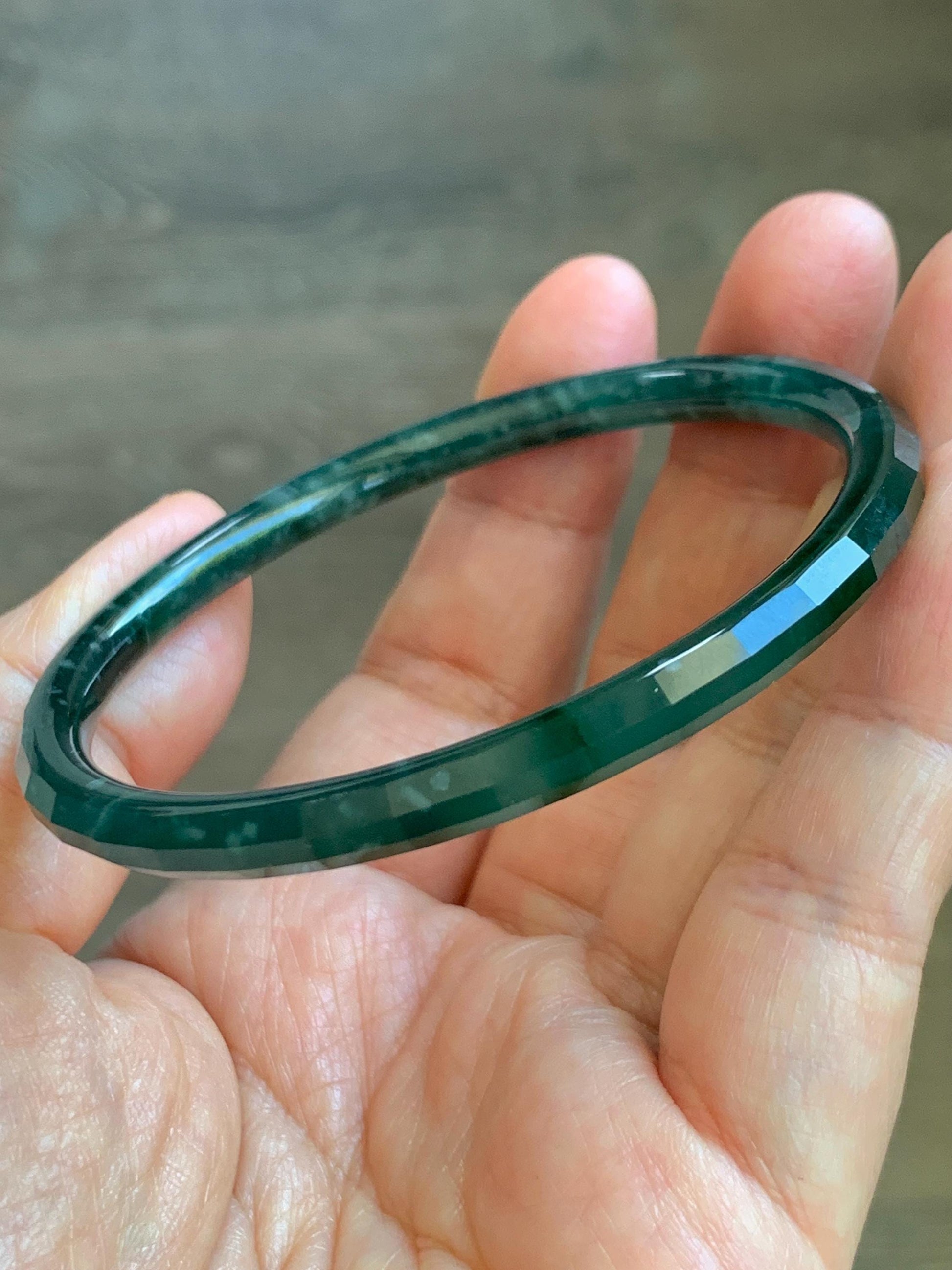 Certified Natural Grade A Guatemalan Icy Highly Translucent Deep Teal Green Faceted Jadeite Slim Bangle 56.9mm 7” 14g 天然冰胶危深蓝绿翡翠细圆条切割面手镯 215