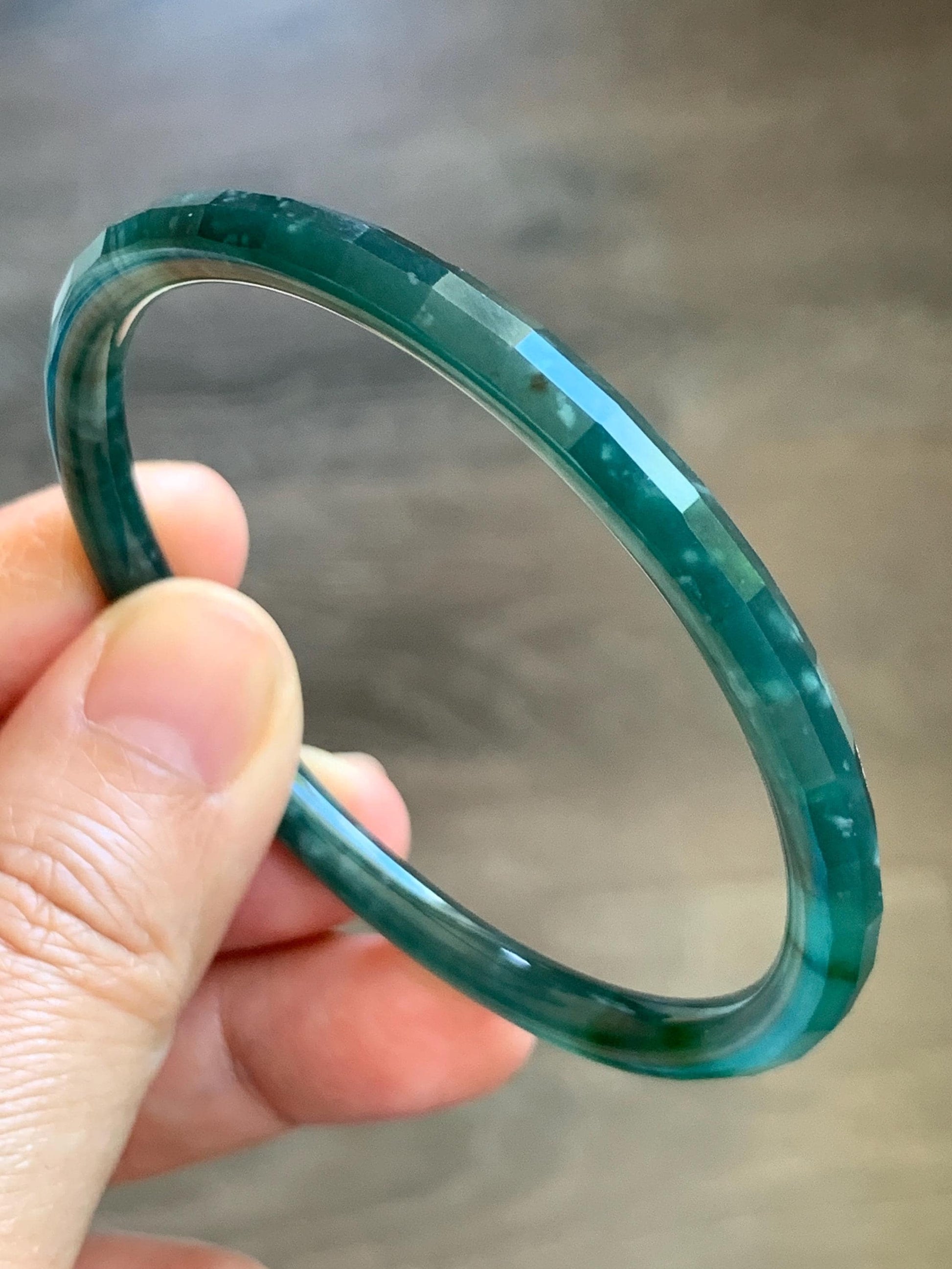 Certified Natural Grade A Guatemalan Icy Highly Translucent Deep Teal Green Faceted Jadeite Slim Bangle 56.9mm 7” 14g 天然冰胶危深蓝绿翡翠细圆条切割面手镯 215