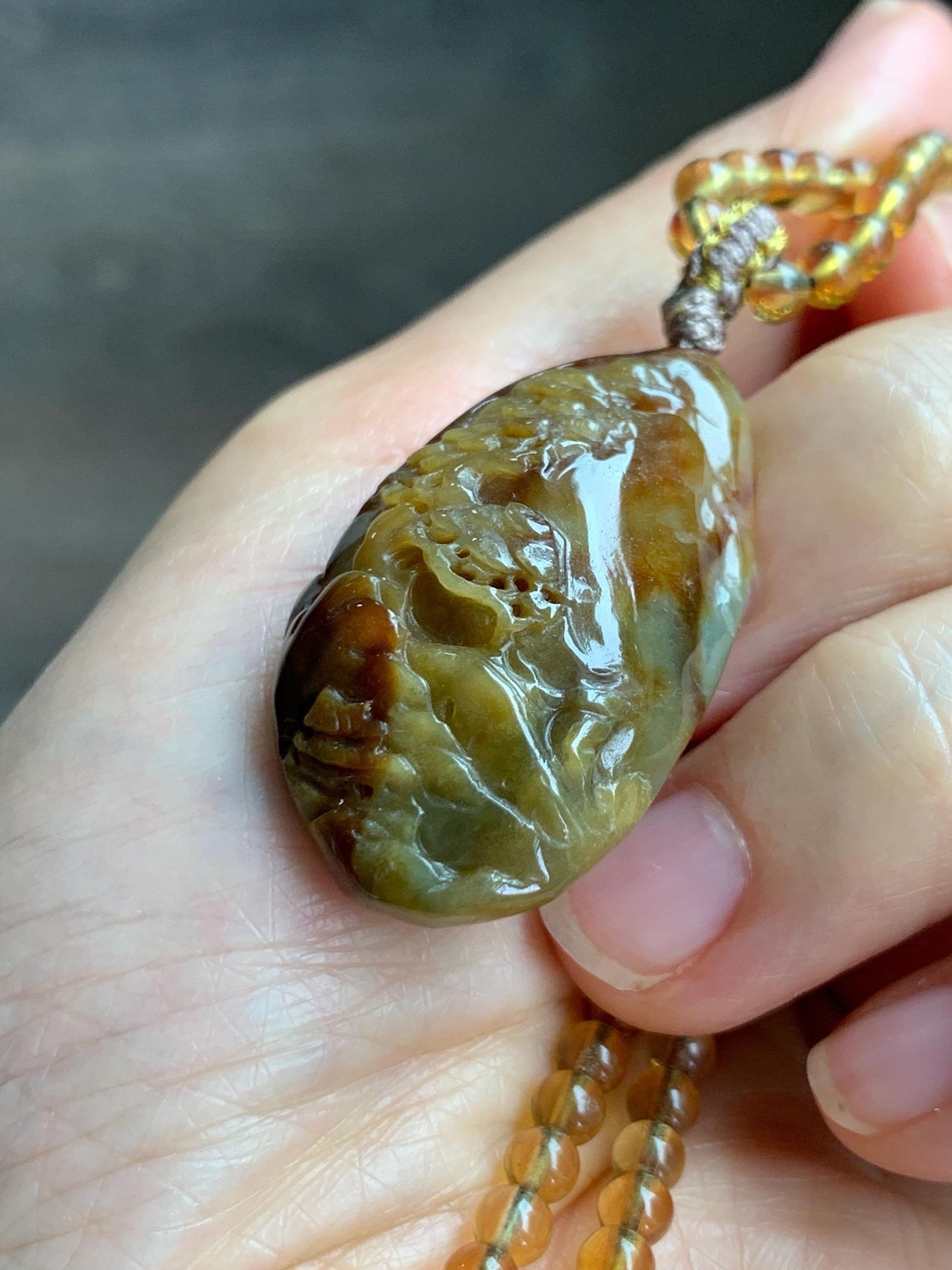 Natural Grade A Icy Dark Dusty Yellow Brown Marbled Jade Jadeite Carved Shan Shui Pendant Beaded Necklace 22” 21g 天然冰黄飘红翡翠山水吊坠蓝珀项链 MSS165
