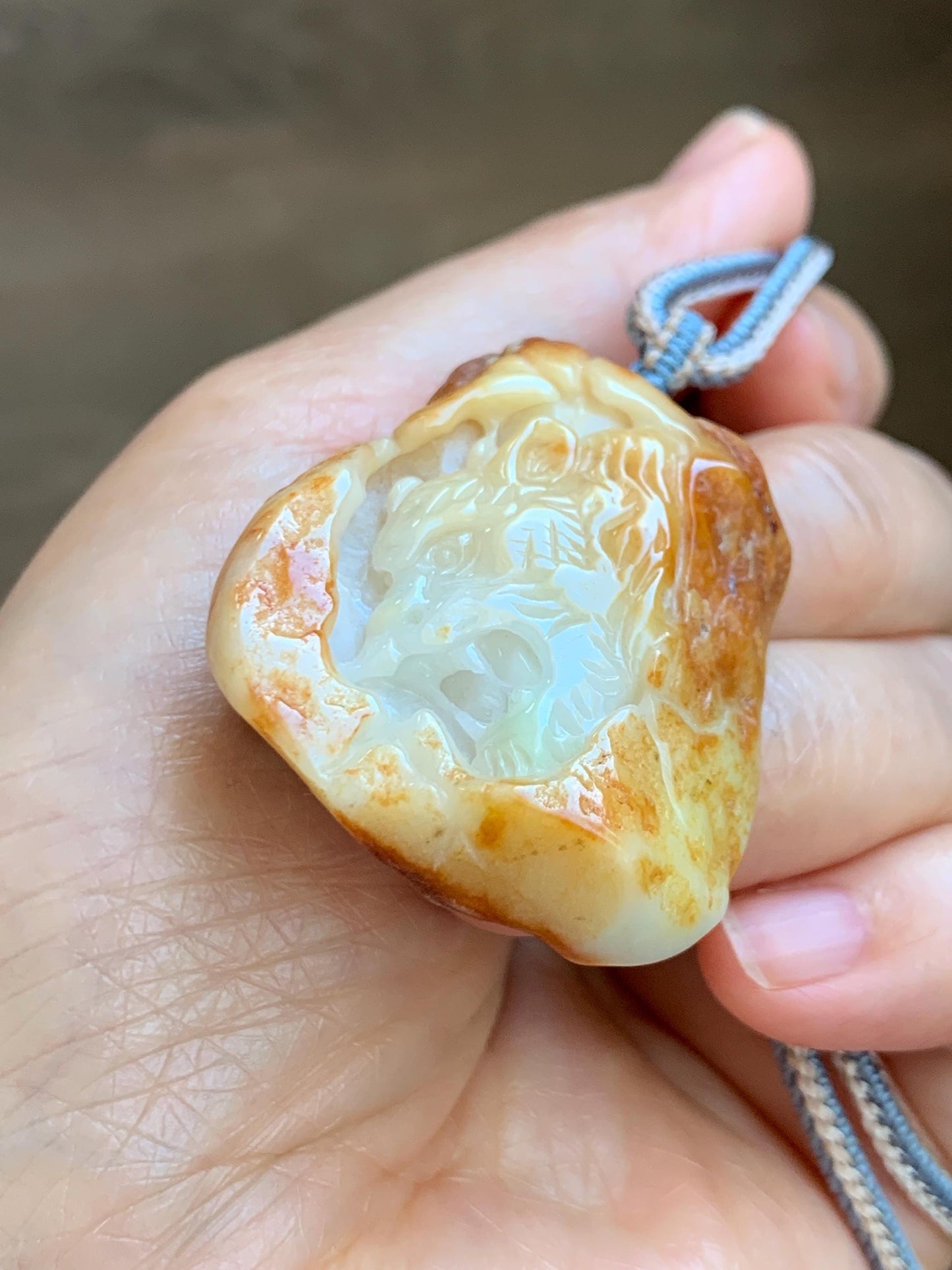 Grade A Natural White Jade Jadeite with Dark Yellow Rind Carved Tiger Pendant Rope Necklace 27” 39g 天然翡翠皮壳料老虎雕吊坠 MPKH110