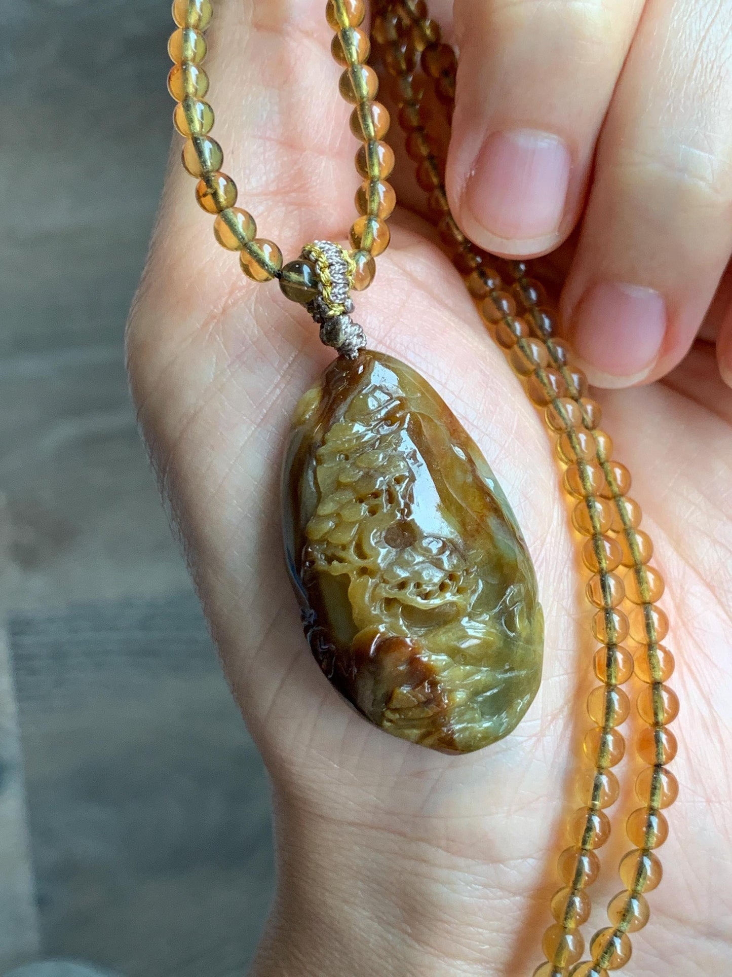 Natural Grade A Icy Dark Dusty Yellow Brown Marbled Jade Jadeite Carved Shan Shui Pendant Beaded Necklace 22” 21g 天然冰黄飘红翡翠山水吊坠蓝珀项链 MSS165