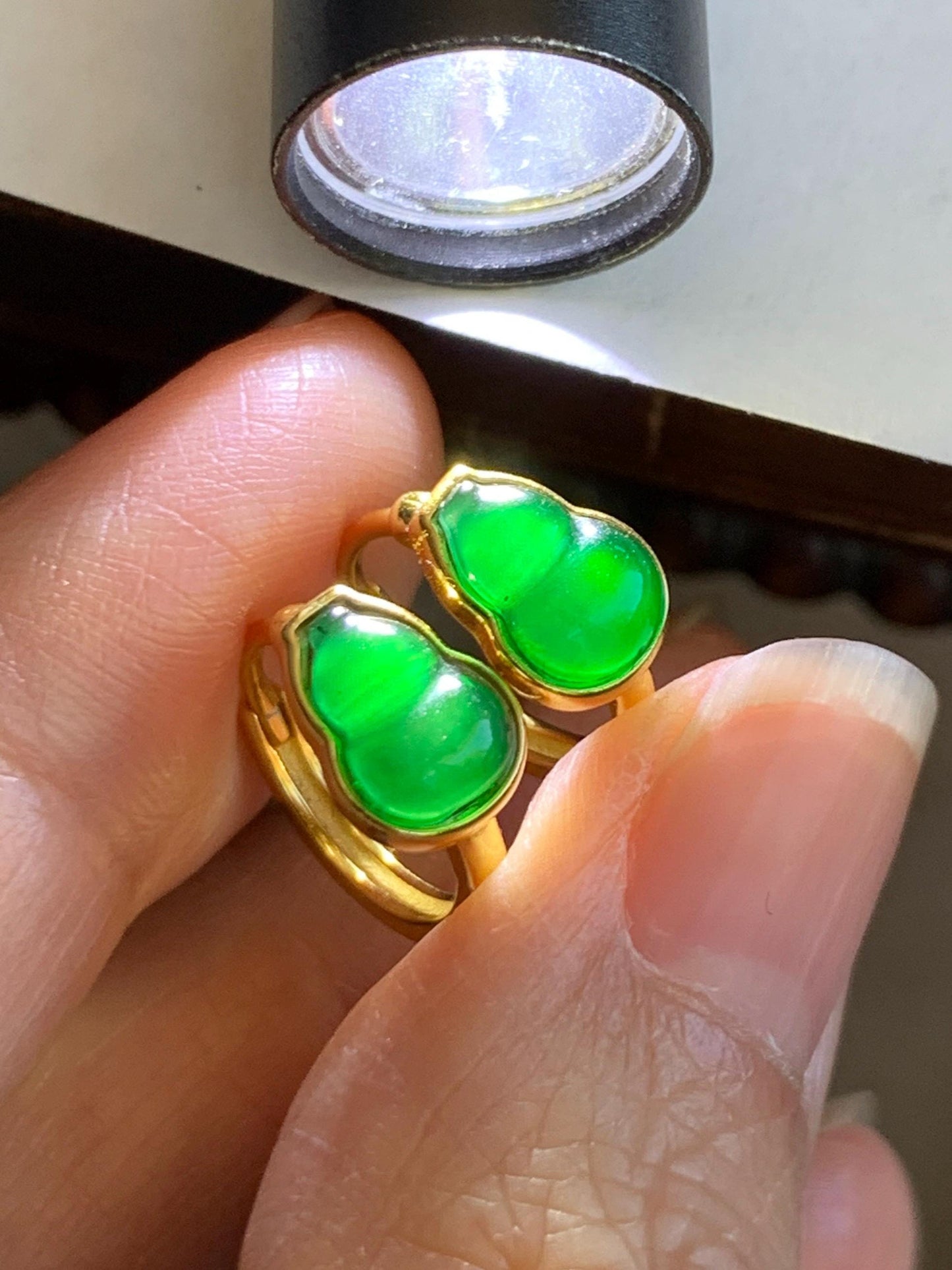 Natural Grade A Guatemalan Icy Translucent Vibrant Green Gourd Jade Jadeite Hoop Earrings Sterling Silver Yellow Gold 天然冰危绿翡翠葫芦银镶耳包 WDH108