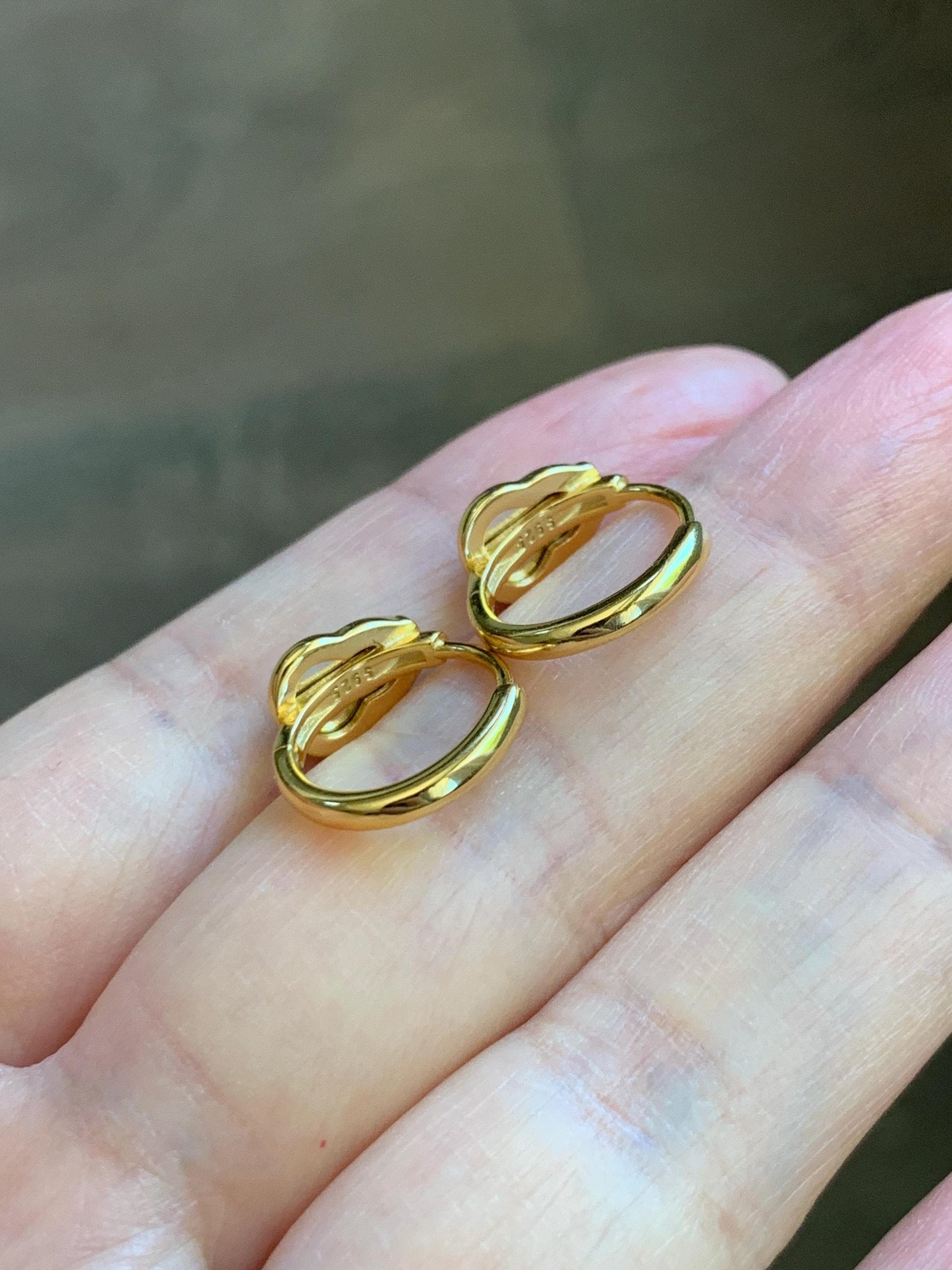Natural Grade A Guatemalan Icy Translucent Vibrant Green Gourd Jade Jadeite Hoop Earrings Sterling Silver Yellow Gold 天然冰危绿翡翠葫芦银镶耳包 WDH108