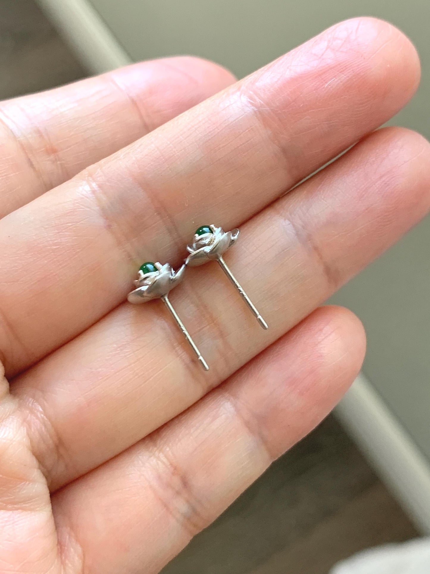 Petite Natural Grade A Guatemalan Icy Highly Translucent Vibrant Green Jade Jadeite Flower Stud Earrings Sterling Silver 天然冰危绿翡翠花银耳钉 XJH58Y