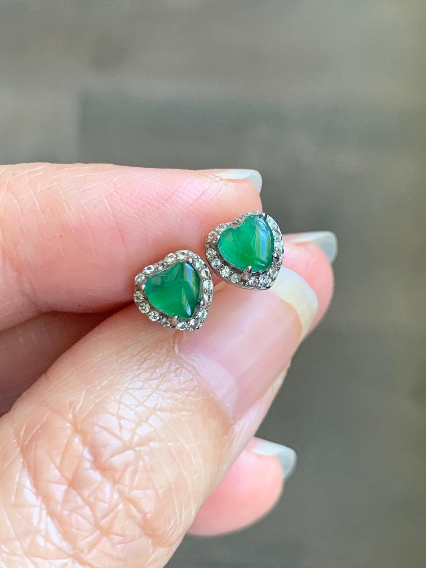 Natural Grade A Guatemalan Icy Translucent Green Jade Jadeite Heart Halo Stud Earrings Sterling Silver 天然冰危绿翡翠爱心银耳钉 AXD110