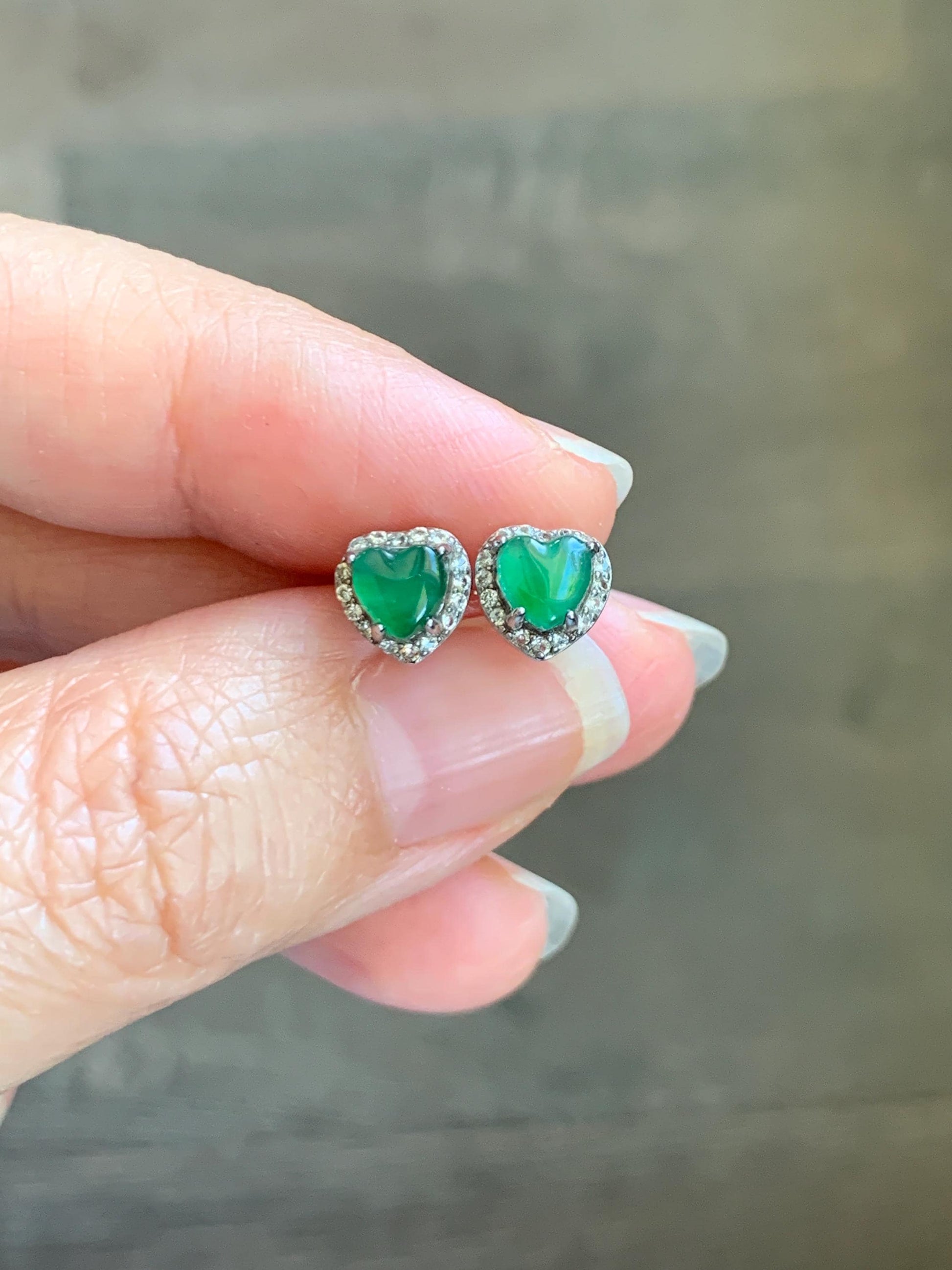 Natural Grade A Guatemalan Icy Translucent Green Jade Jadeite Heart Halo Stud Earrings Sterling Silver 天然冰危绿翡翠爱心银耳钉 AXD110