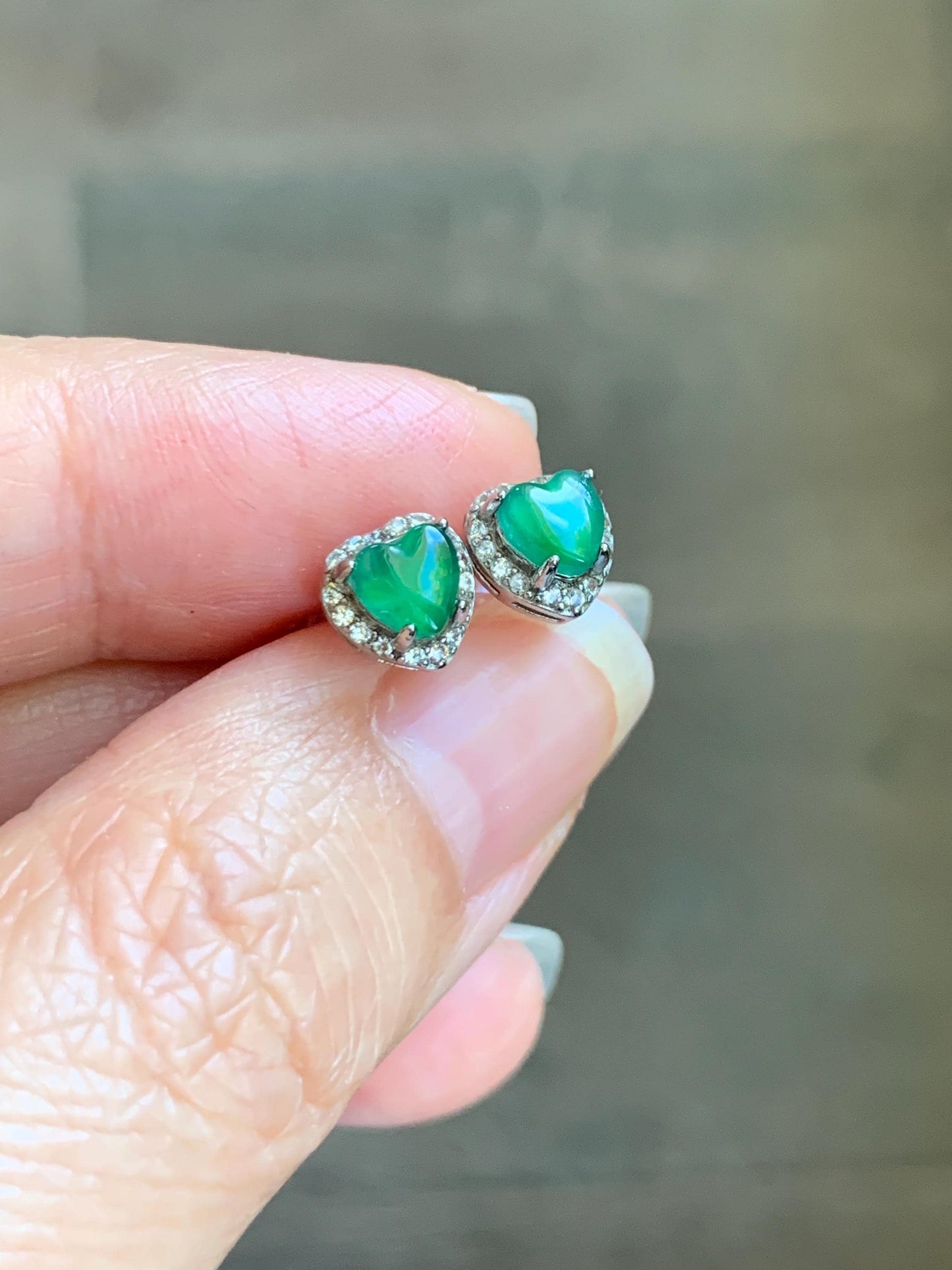 Natural Grade A Guatemalan Icy Translucent Green Jade Jadeite Heart Halo Stud Earrings Sterling Silver 天然冰危绿翡翠爱心银耳钉 AXD110