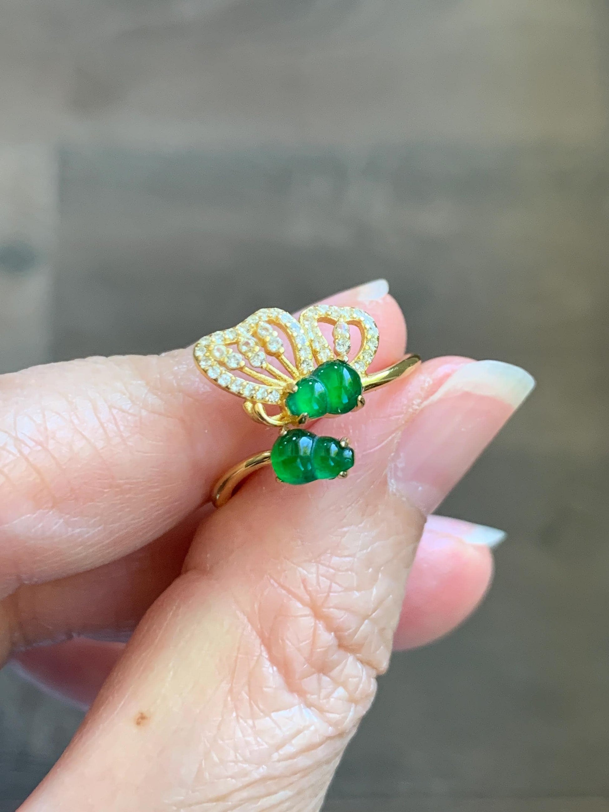 Natural Grade A Guatemalan Icy Translucent Vibrant Green Jade Jadeite Gourd Hulu Ring Sterling Silver Size 7 Adjustable 天然冰危绿翡翠双葫芦戒指 SHL176B