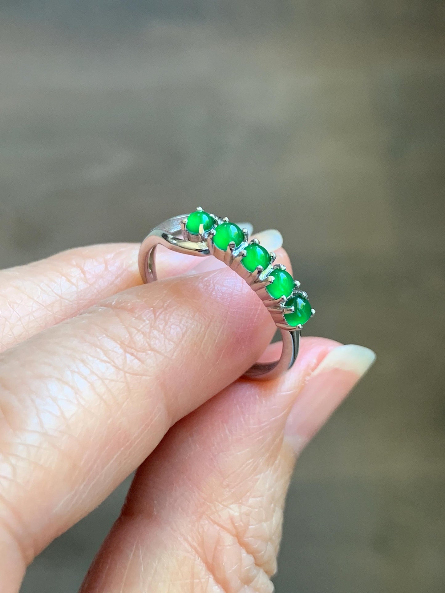 Natural Grade A Guatemalan Icy Translucent Vibrant Green 5-Stone Jade Jadeite Band Ring Sterling Silver Size Adjustable 天然冰危绿翡翠镶嵌排戒 WPJ88