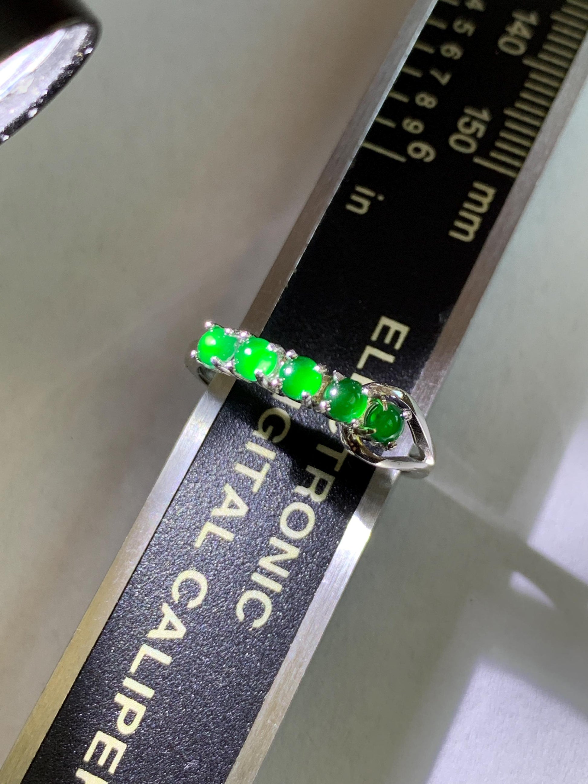 Natural Grade A Guatemalan Icy Translucent Vibrant Green 5-Stone Jade Jadeite Band Ring Sterling Silver Size Adjustable 天然冰危绿翡翠镶嵌排戒 WPJ88