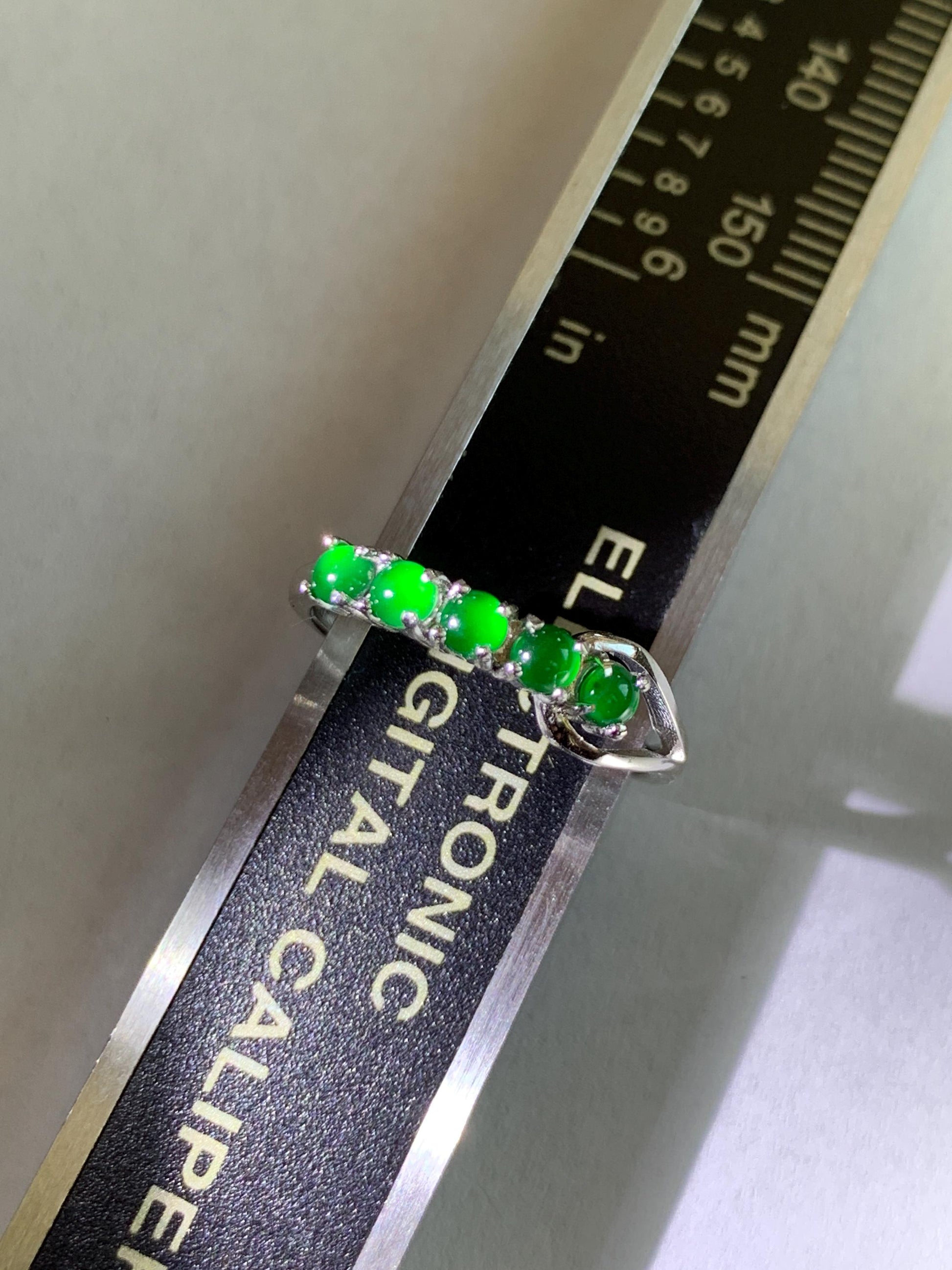 Natural Grade A Guatemalan Icy Translucent Vibrant Green 5-Stone Jade Jadeite Band Ring Sterling Silver Size Adjustable 天然冰危绿翡翠镶嵌排戒 WPJ88