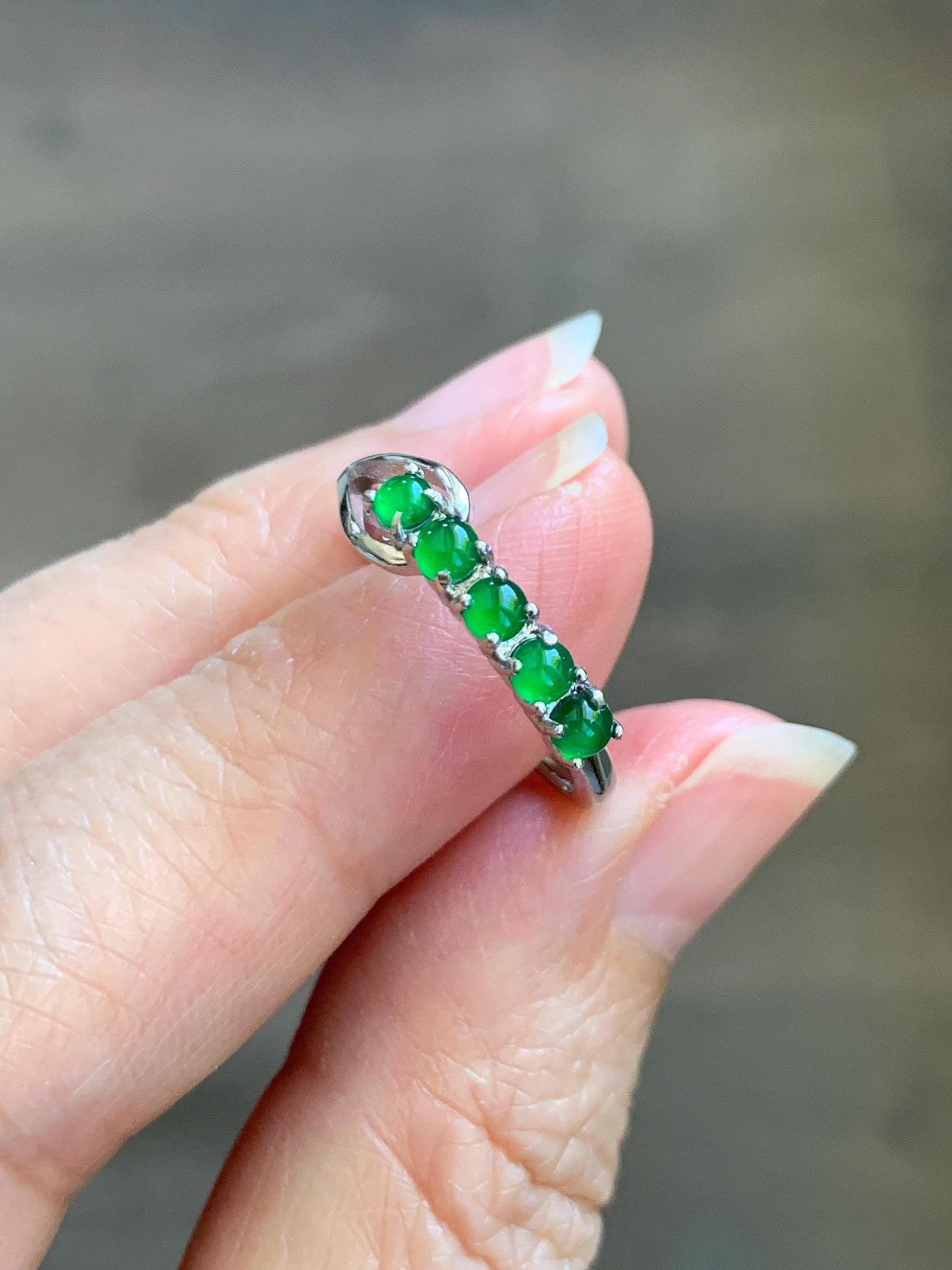 Natural Grade A Guatemalan Icy Translucent Vibrant Green 5-Stone Jade Jadeite Band Ring Sterling Silver Size Adjustable 天然冰危绿翡翠镶嵌排戒 WPJ88