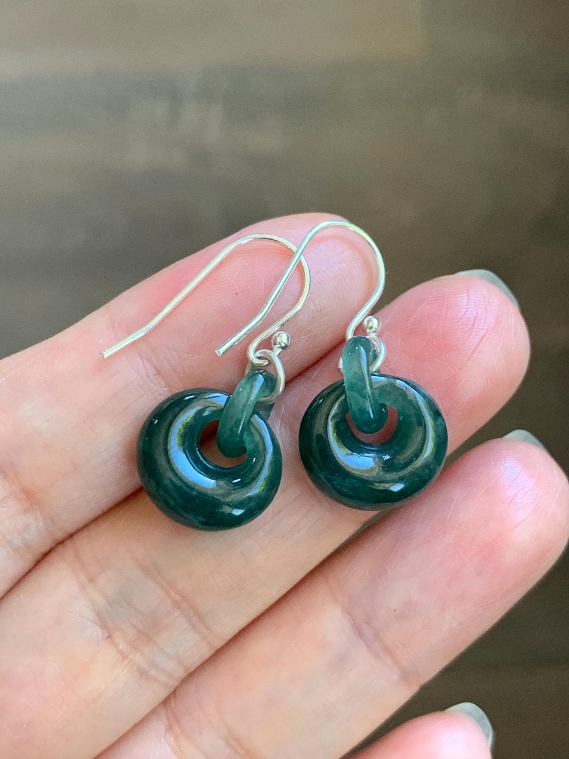 Natural Grade A Guatemalan Icy Teal Green Jade Jadeite Donut w/ Interlocking Rings Dangle Earrings Sterling Silver 天然冰危蓝绿翡翠环环相扣耳钩 WH220B