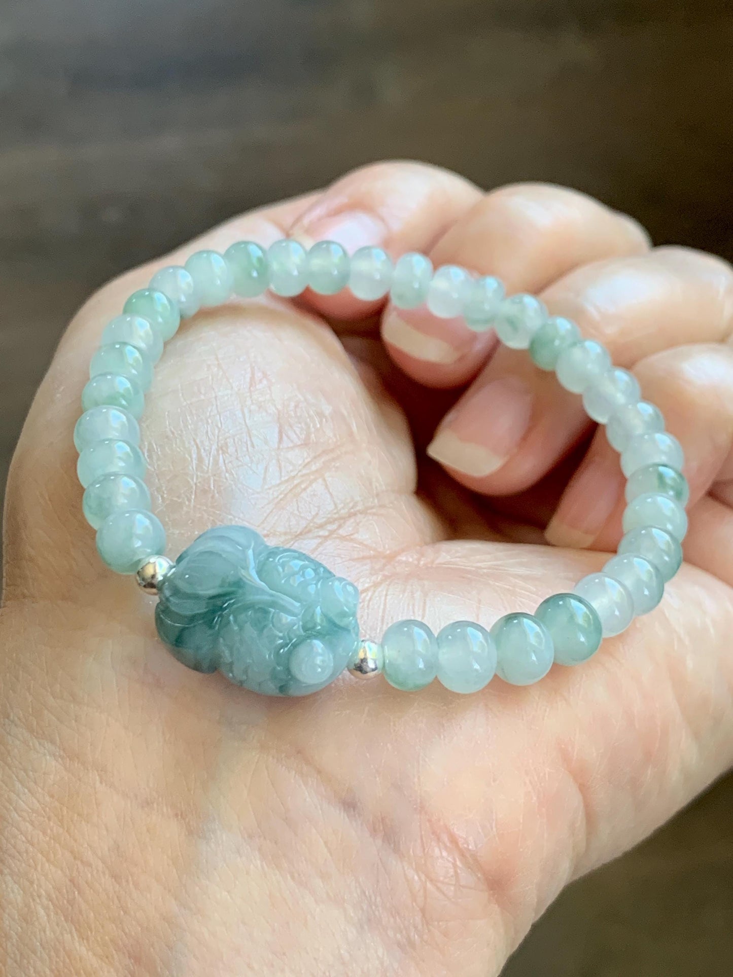 Natural Grade A Icy Translucent Light Green Marbled Jade Jadeite Drum Beads Goldfish Charm Beaded Bracelet 6.75" 14g 天然冰胶飘花翡翠鼓珠金鱼手串 MPJ425