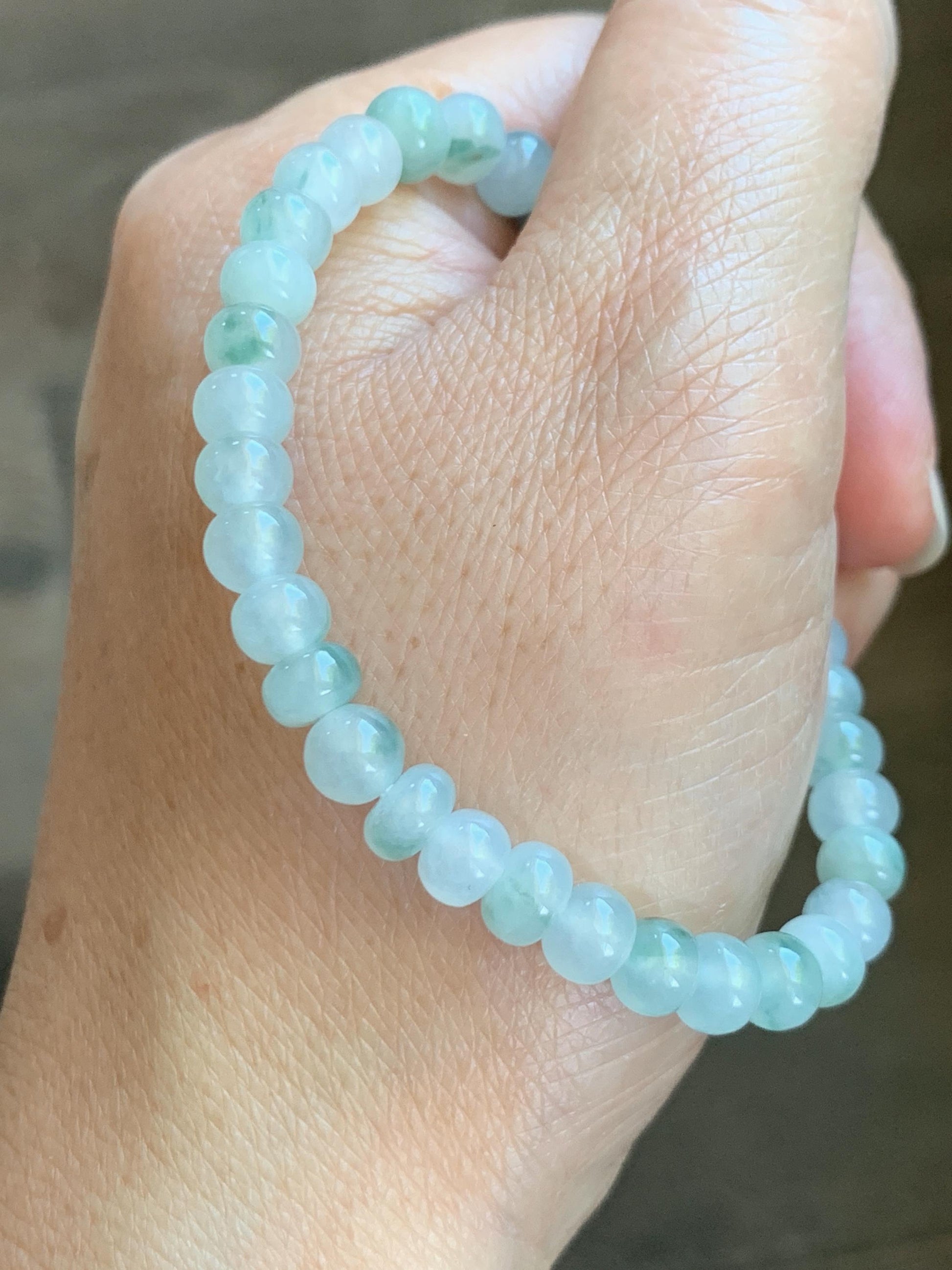 Natural Grade A Icy Translucent Light Green Marbled Jade Jadeite Drum Beads Goldfish Charm Beaded Bracelet 6.75" 14g 天然冰胶飘花翡翠鼓珠金鱼手串 MPJ425