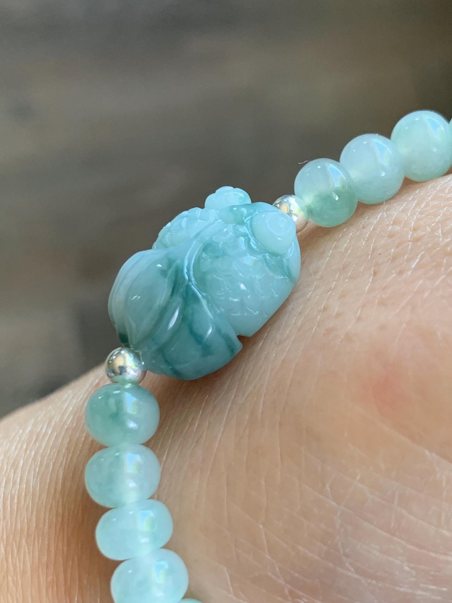 Natural Grade A Icy Translucent Light Green Marbled Jade Jadeite Drum Beads Goldfish Charm Beaded Bracelet 6.75" 14g 天然冰胶飘花翡翠鼓珠金鱼手串 MPJ425