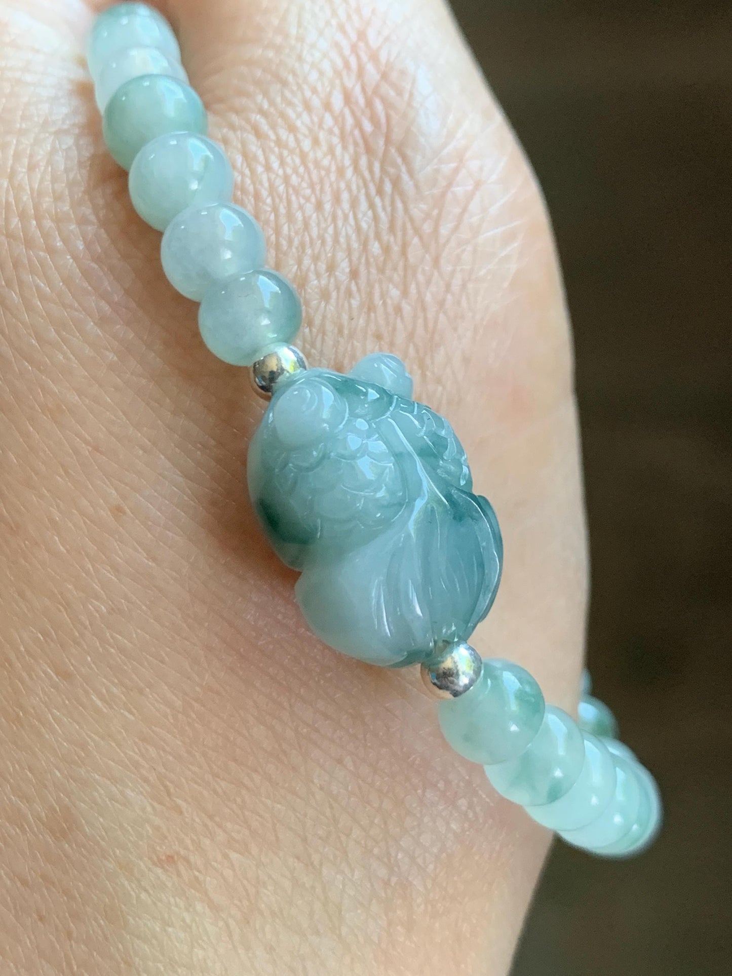 Natural Grade A Icy Translucent Light Green Marbled Jade Jadeite Drum Beads Goldfish Charm Beaded Bracelet 6.75" 14g 天然冰胶飘花翡翠鼓珠金鱼手串 MPJ425