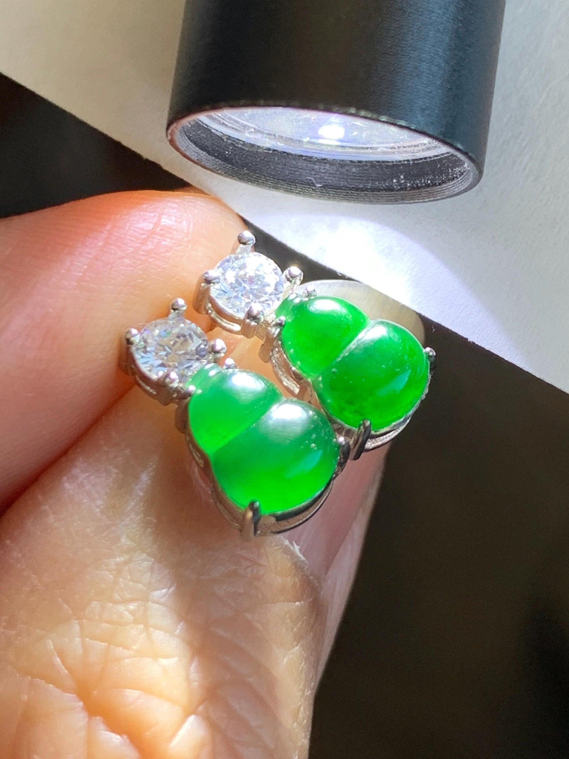 Natural Guatemalan Grade A Icy Translucent Green Jade Jadeite Gourd Hulu Stud Earrings Sterling Silver 天然冰危绿翡翠葫芦银镶耳钉 HUT79