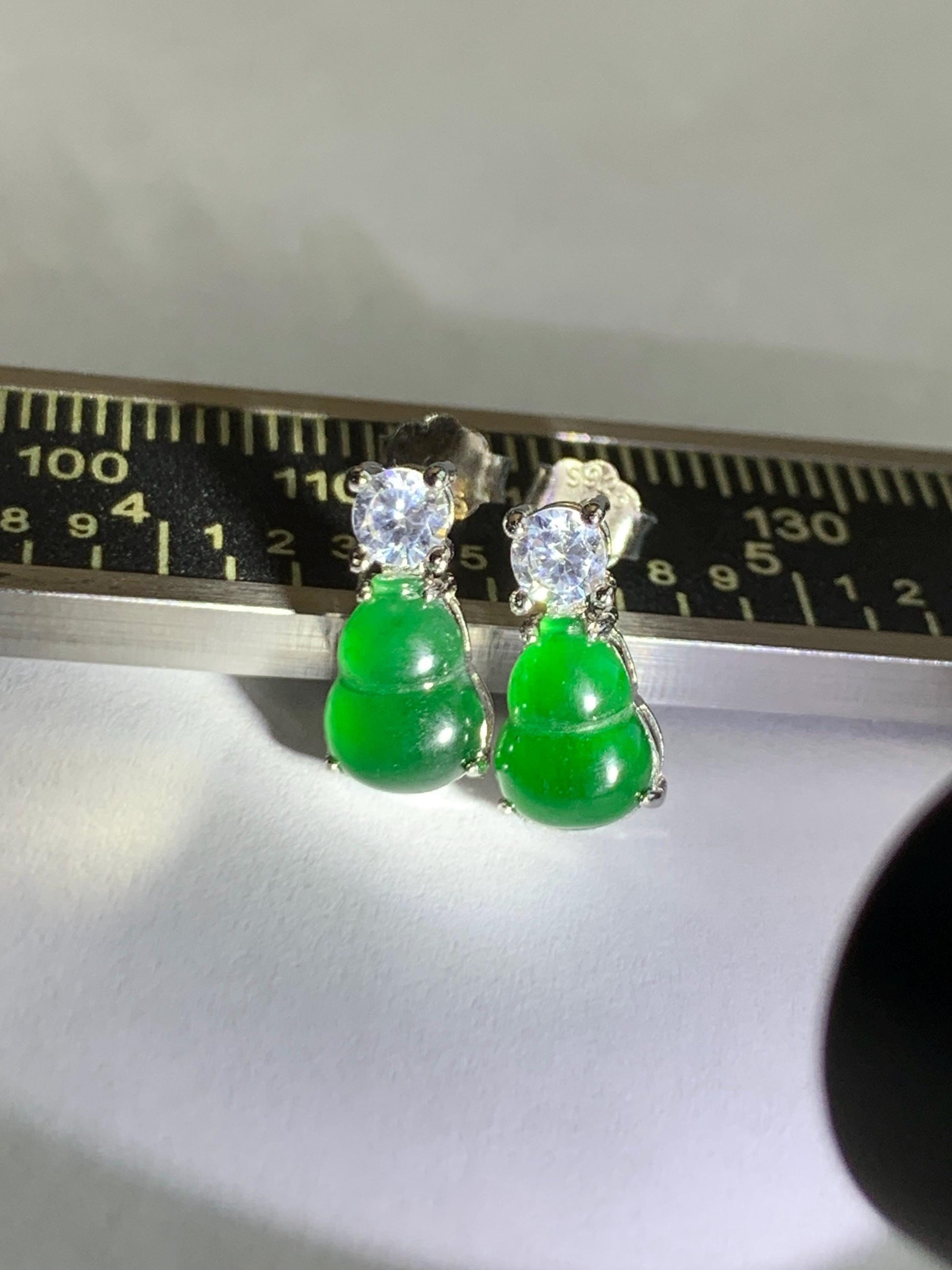 Natural Guatemalan Grade A Icy Translucent Green Jade Jadeite Gourd Hulu Stud Earrings Sterling Silver 天然冰危绿翡翠葫芦银镶耳钉 HUT79